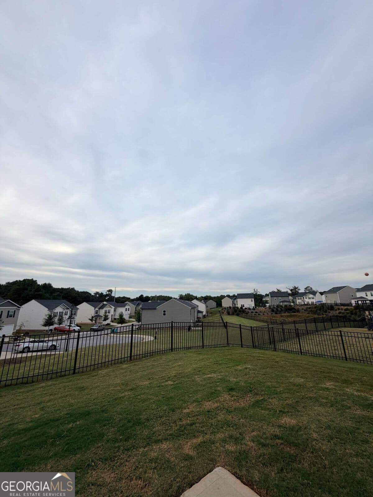 4 bedroom, 2.5 bathroom, 1,929 sq ft single family residence for rent at 253 Coastal Drive 253, Statham, GA 30666 for $1,999 a month — photo 2