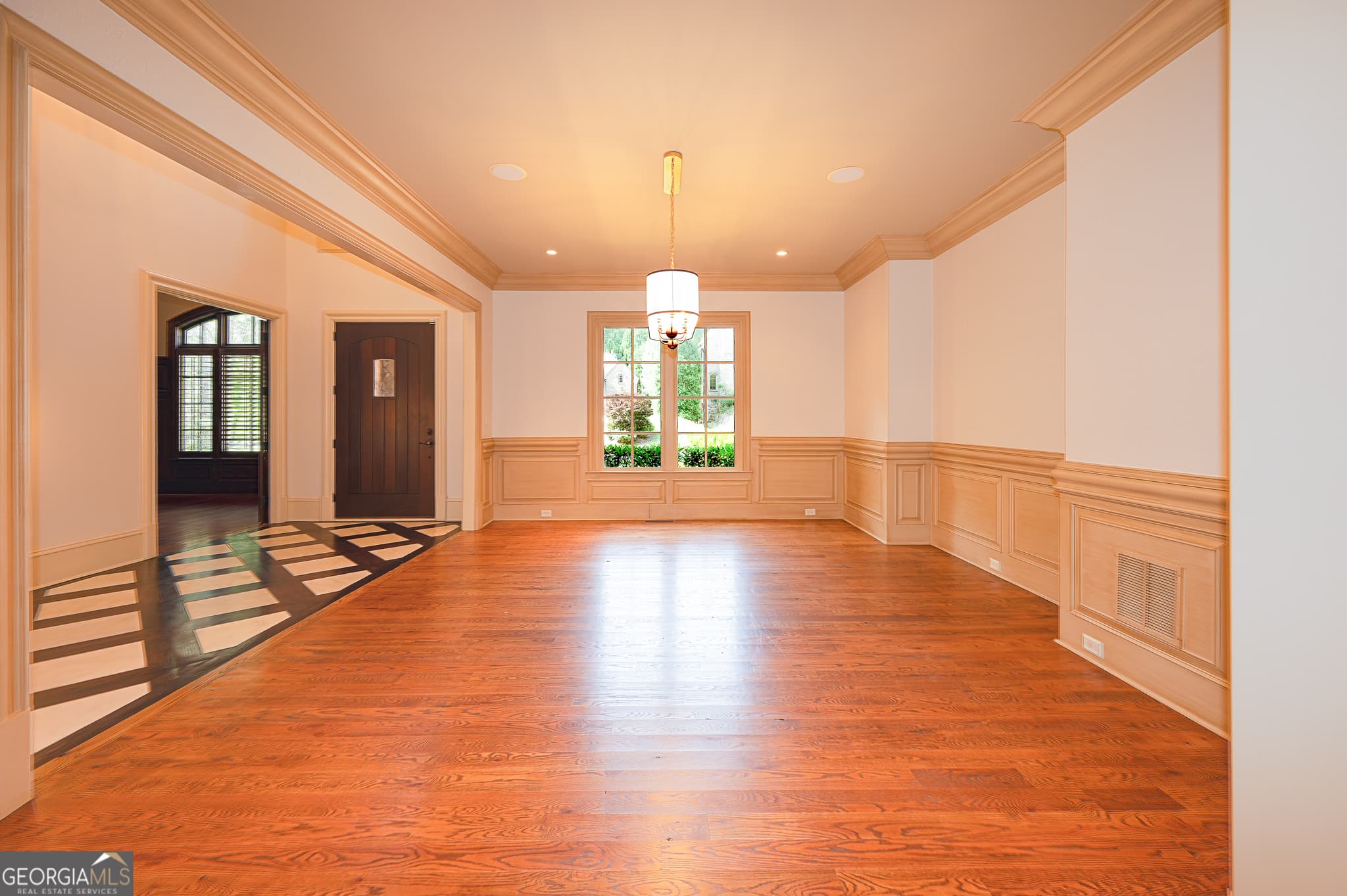 6 bedroom, 8.5 bathroom, 9,890 sq ft single family residence for sale at 831 Camden Park Court, Atlanta, GA 30342 — photo 9