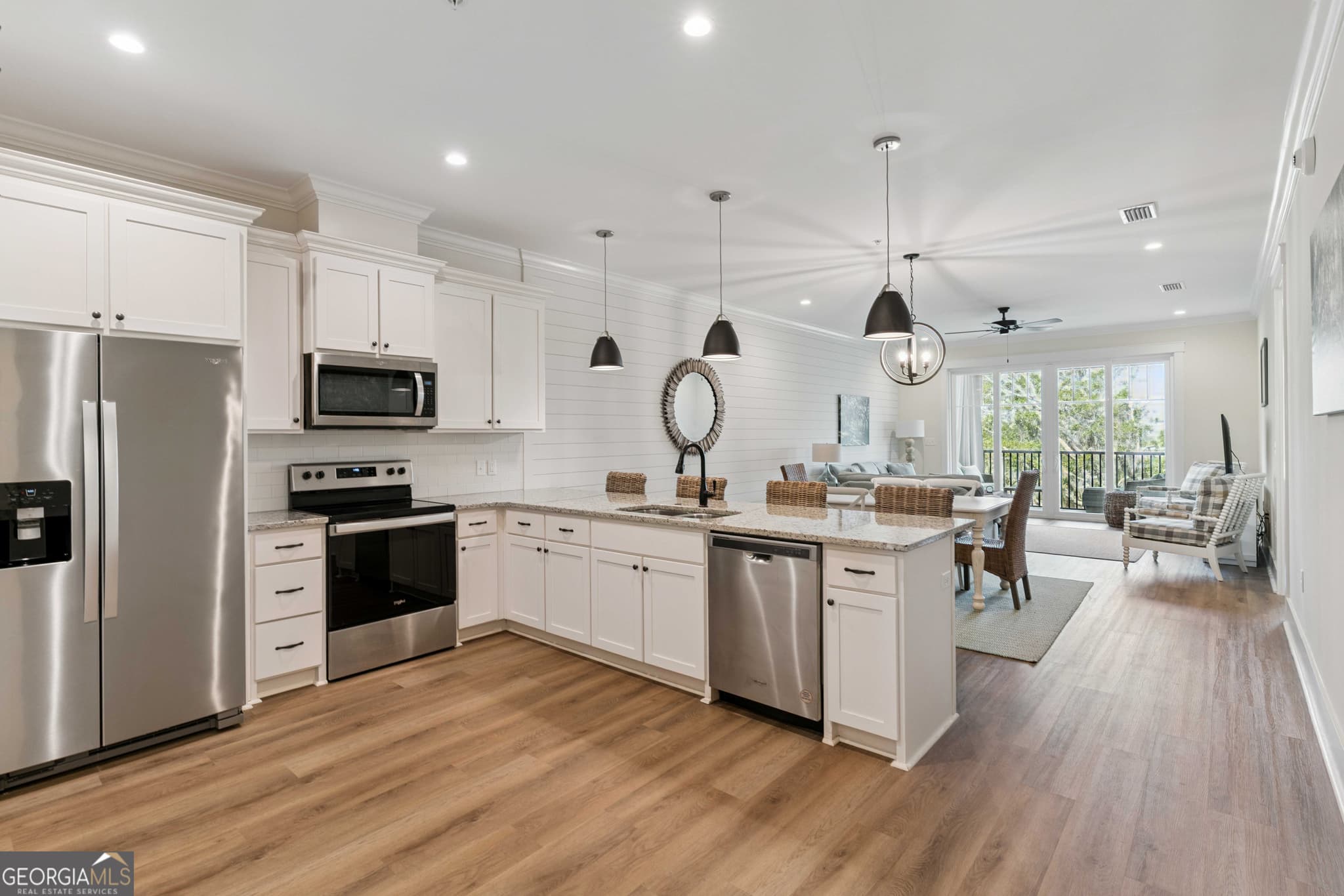 3 bedroom, 3 bathroom, 1,848 sq ft condominium for sale at 33 Harbor Road, Jekyll Island, GA 31527 — photo 2