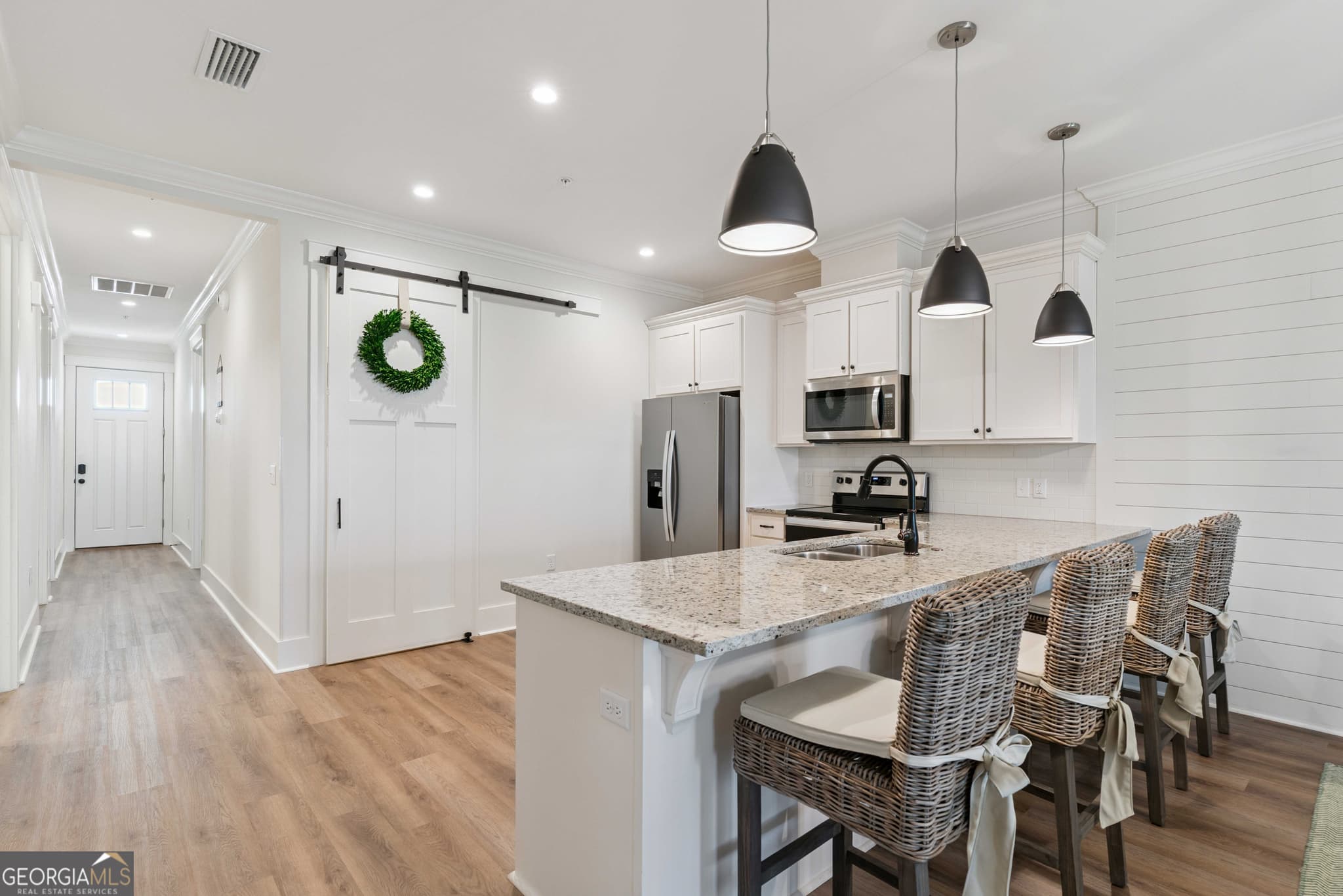 3 bedroom, 3 bathroom, 1,848 sq ft condominium for sale at 33 Harbor Road, Jekyll Island, GA 31527 — photo 6
