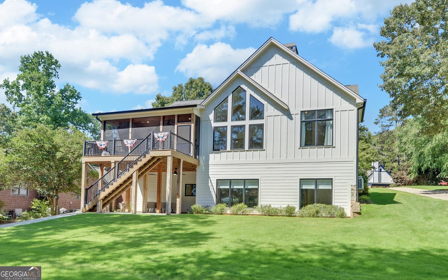 6 bedroom, 4.5 bathroom, 3,450 sq ft single family residence for sale at 96 Barefoot Bay Road, Hartwell, GA 30643 — photo 2