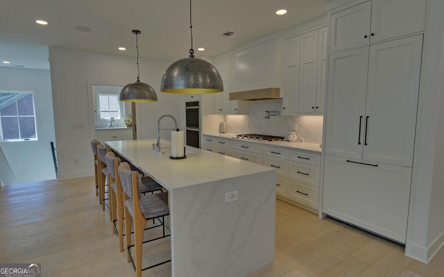 6 bedroom, 4.5 bathroom, 3,450 sq ft single family residence for sale at 96 Barefoot Bay Road, Hartwell, GA 30643 — photo 7