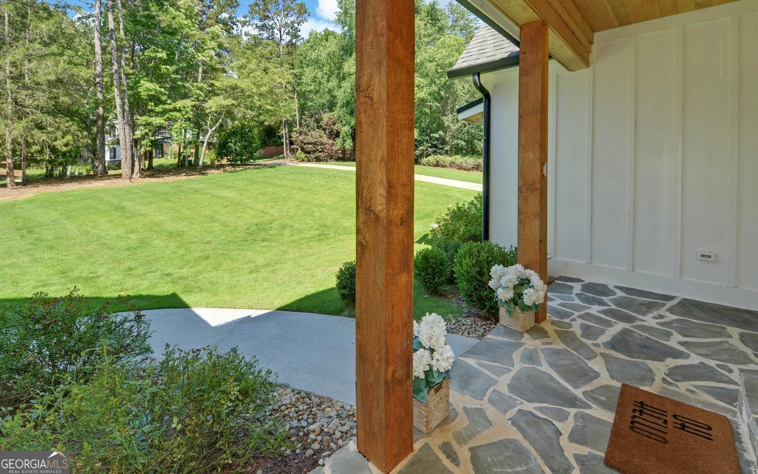 6 bedroom, 4.5 bathroom, 3,450 sq ft single family residence for sale at 96 Barefoot Bay Road, Hartwell, GA 30643 — photo 5