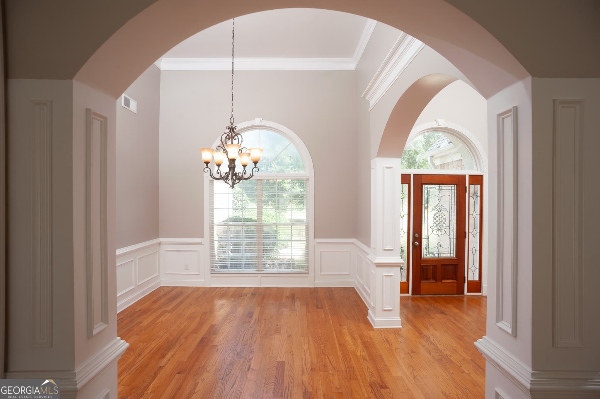 4 bedroom, 3.5 bathroom, 3,756 sq ft single family residence for sale at 6520 Riada Court, Mcdonough, GA 30253 — photo 3