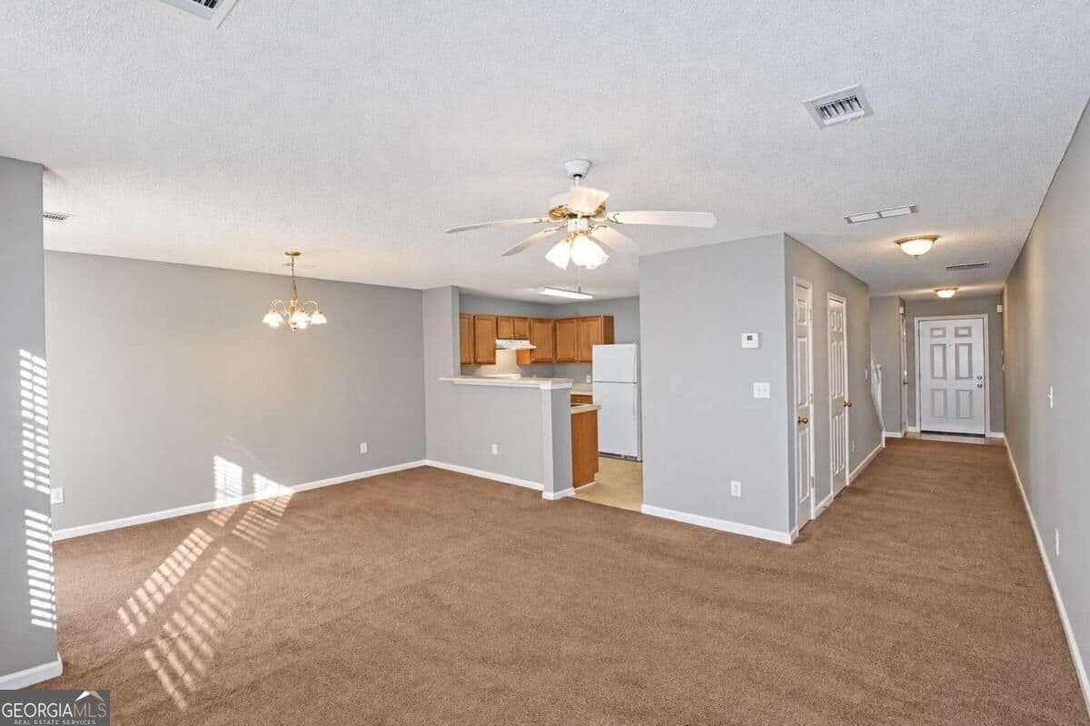 3 bedroom, 2.5 bathroom, 1,676 sq ft townhouse for sale at 220 PARKWAY Road, Union City, GA 30291 — photo 10