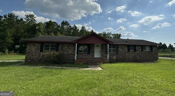 3 bedroom, 2 bathroom, 1,242 sq ft single family residence for sale at 670 Miller Street Extension, Statesboro, GA 30458