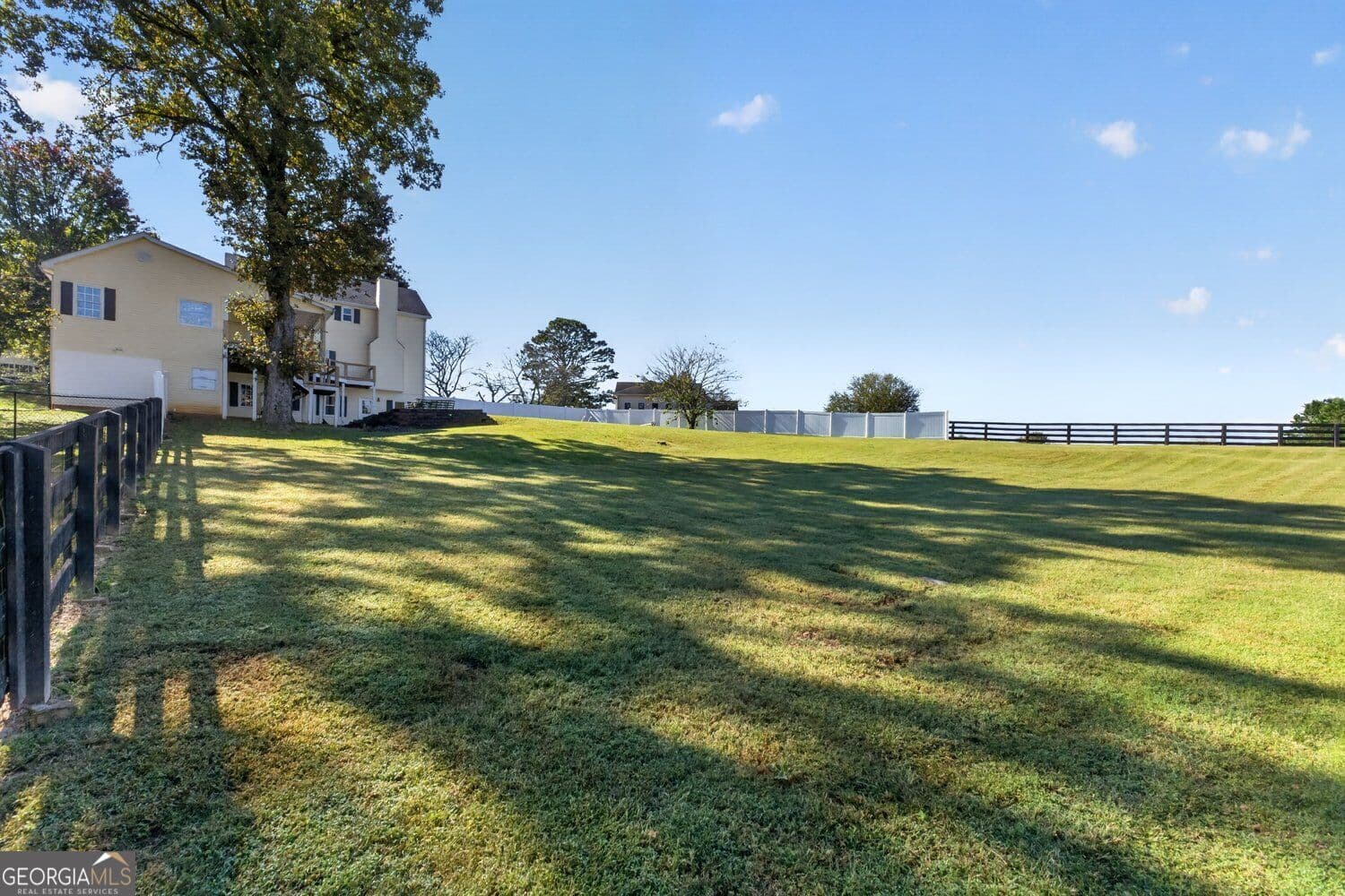 5 bedroom, 5.5 bathroom, 3,920 sq ft single family residence for sale at 245 Foothills Drive, Murrayville, GA 30564 — photo 4