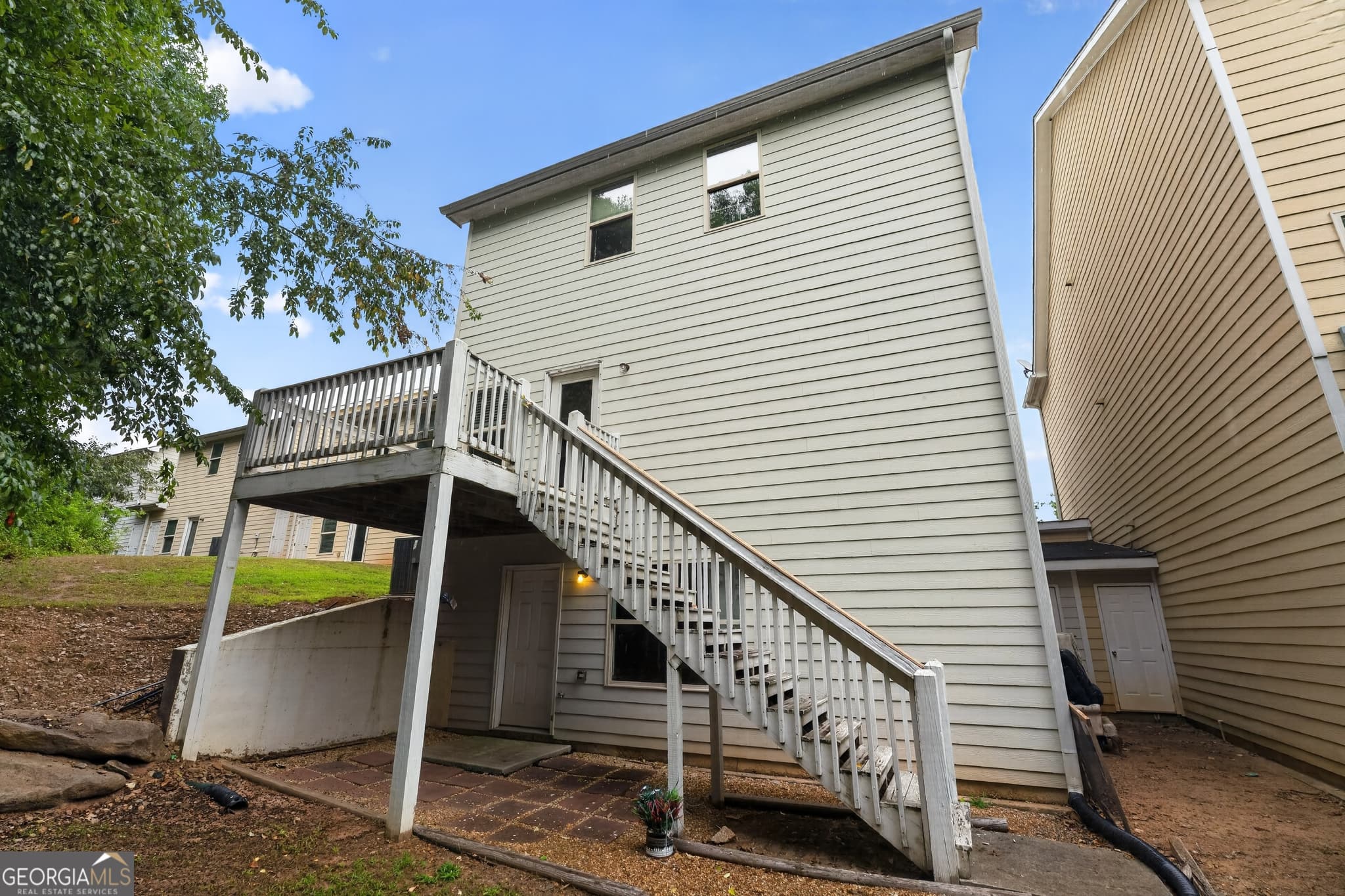 4 bedroom, 2.5 bathroom, 1,992 sq ft single family residence for sale at 6385 Shadow Square, Lithonia, GA 30058 — photo 2