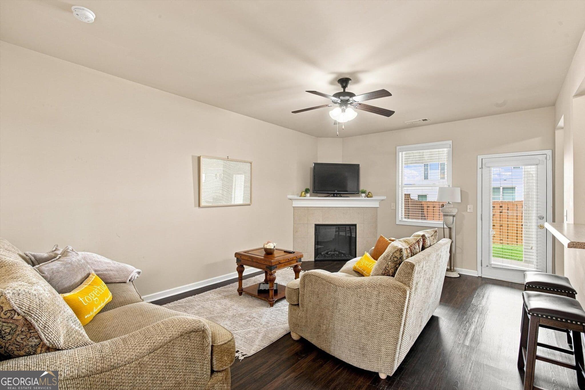 3 bedroom, 2.5 bathroom, 2,388 sq ft townhouse for rent at 413 Fern Bay Drive # 263, South Fulton, GA 30331 for $2,900 a month — photo 6