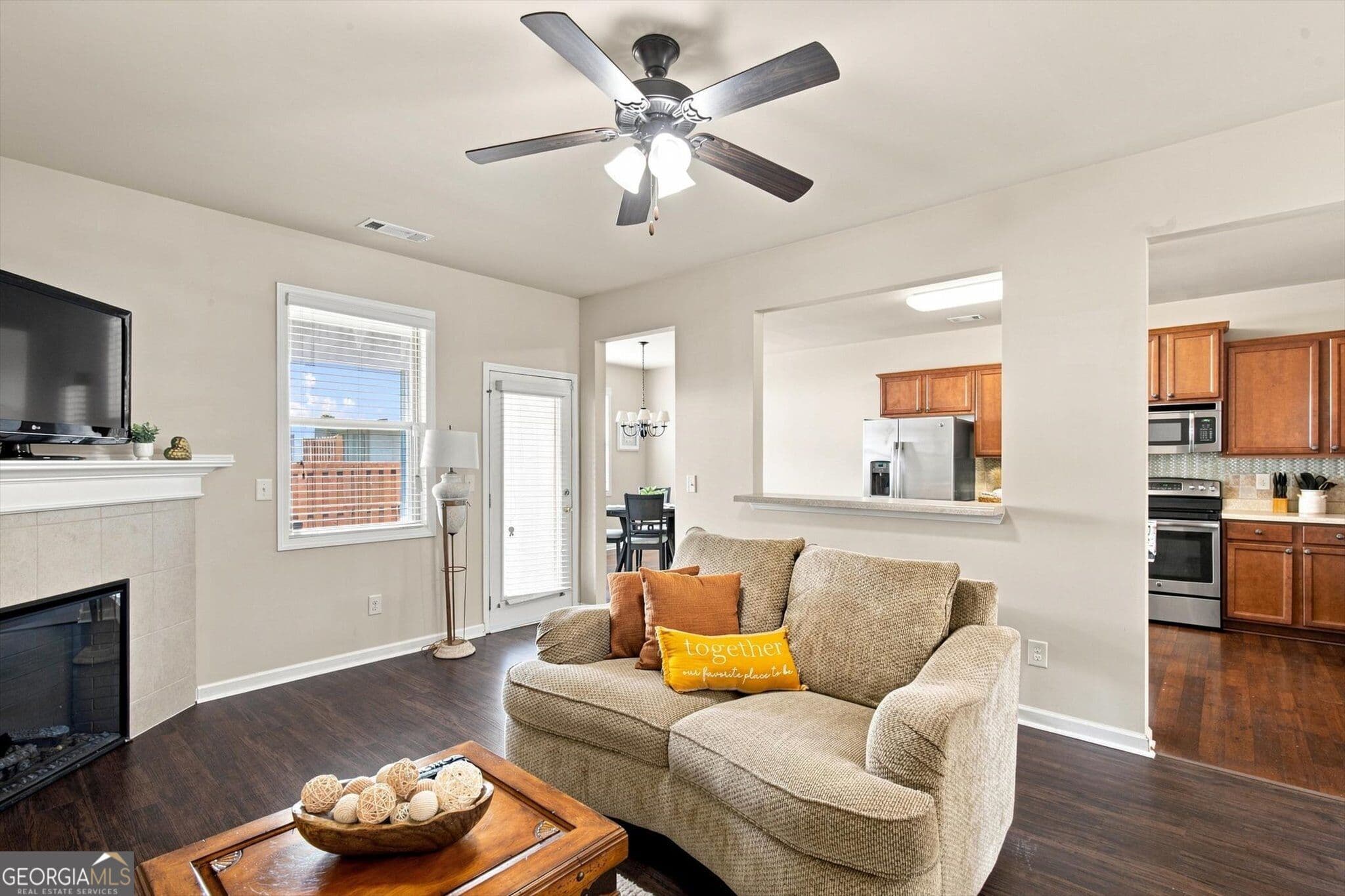 3 bedroom, 2.5 bathroom, 2,388 sq ft townhouse for rent at 413 Fern Bay Drive # 263, South Fulton, GA 30331 for $2,900 a month — photo 7