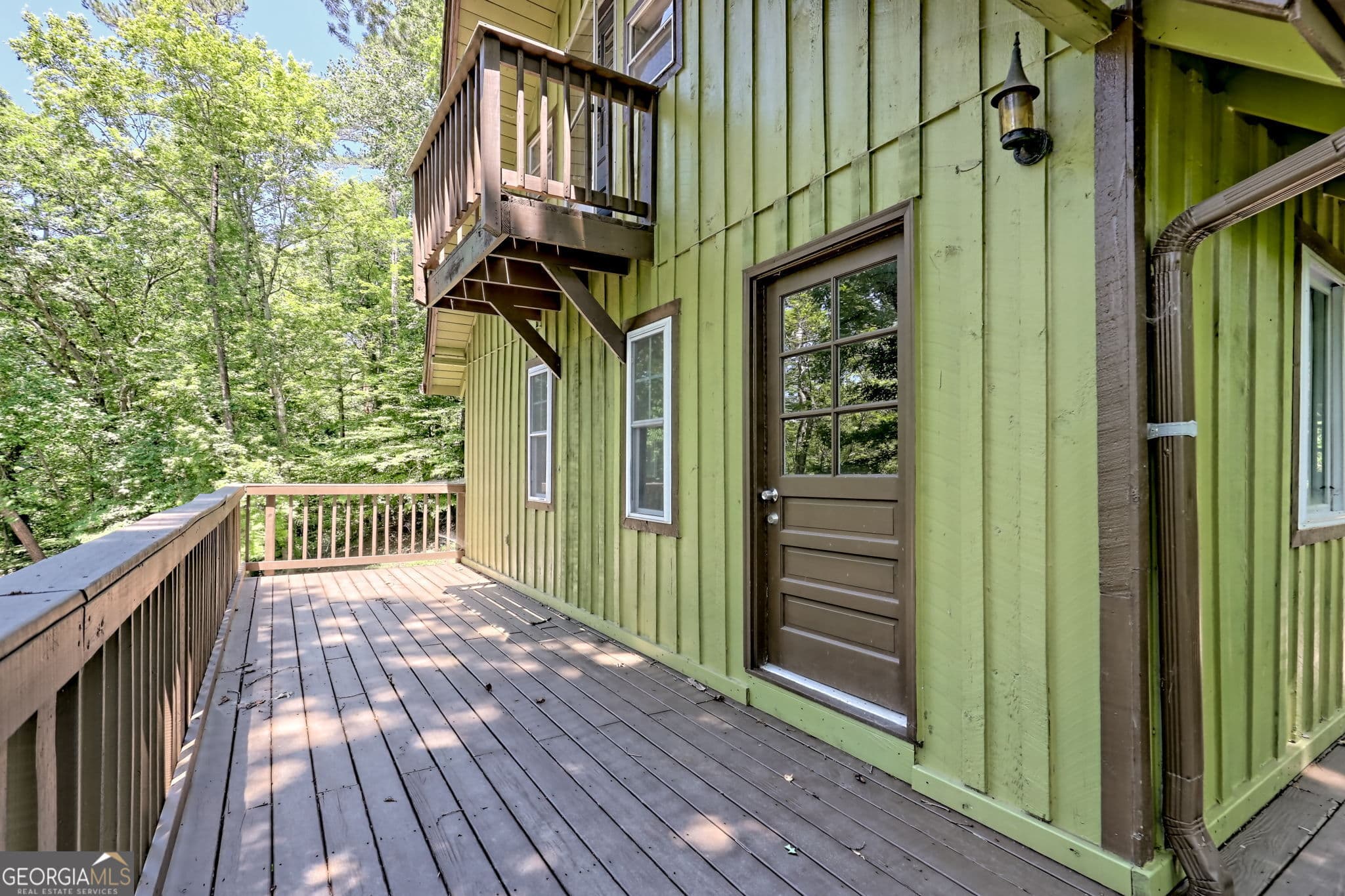 2 bedroom, 3 bathroom, 2,492 sq ft cabin,single family residence under contract at 11 Electric Avenue, Clayton, GA 30525 — photo 2