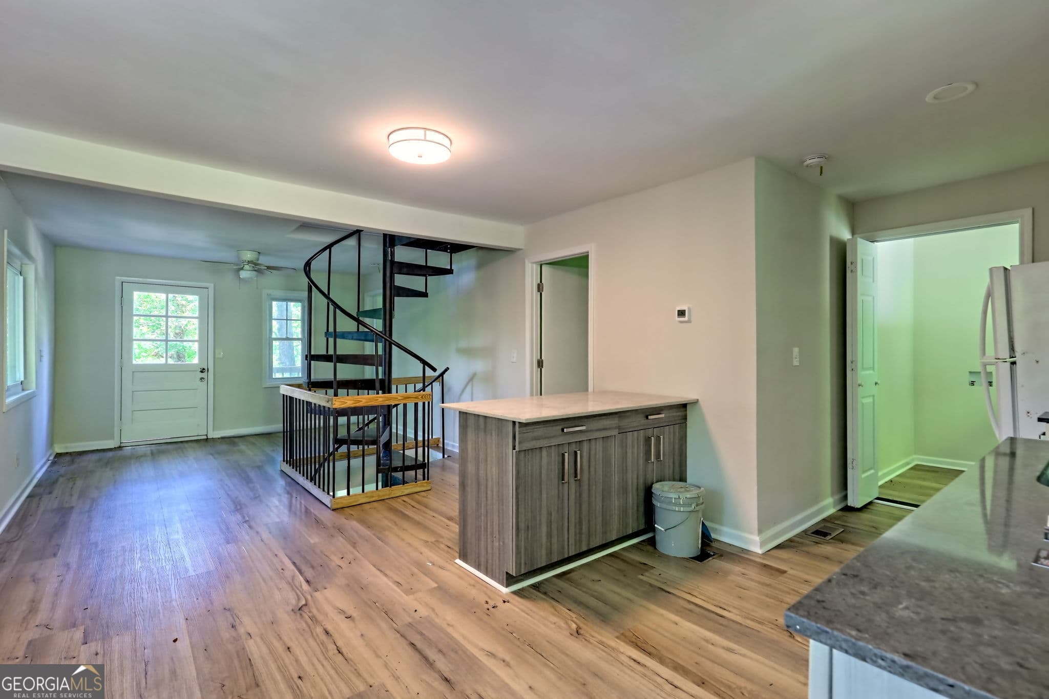 2 bedroom, 3 bathroom, 2,492 sq ft cabin,single family residence under contract at 11 Electric Avenue, Clayton, GA 30525 — photo 6