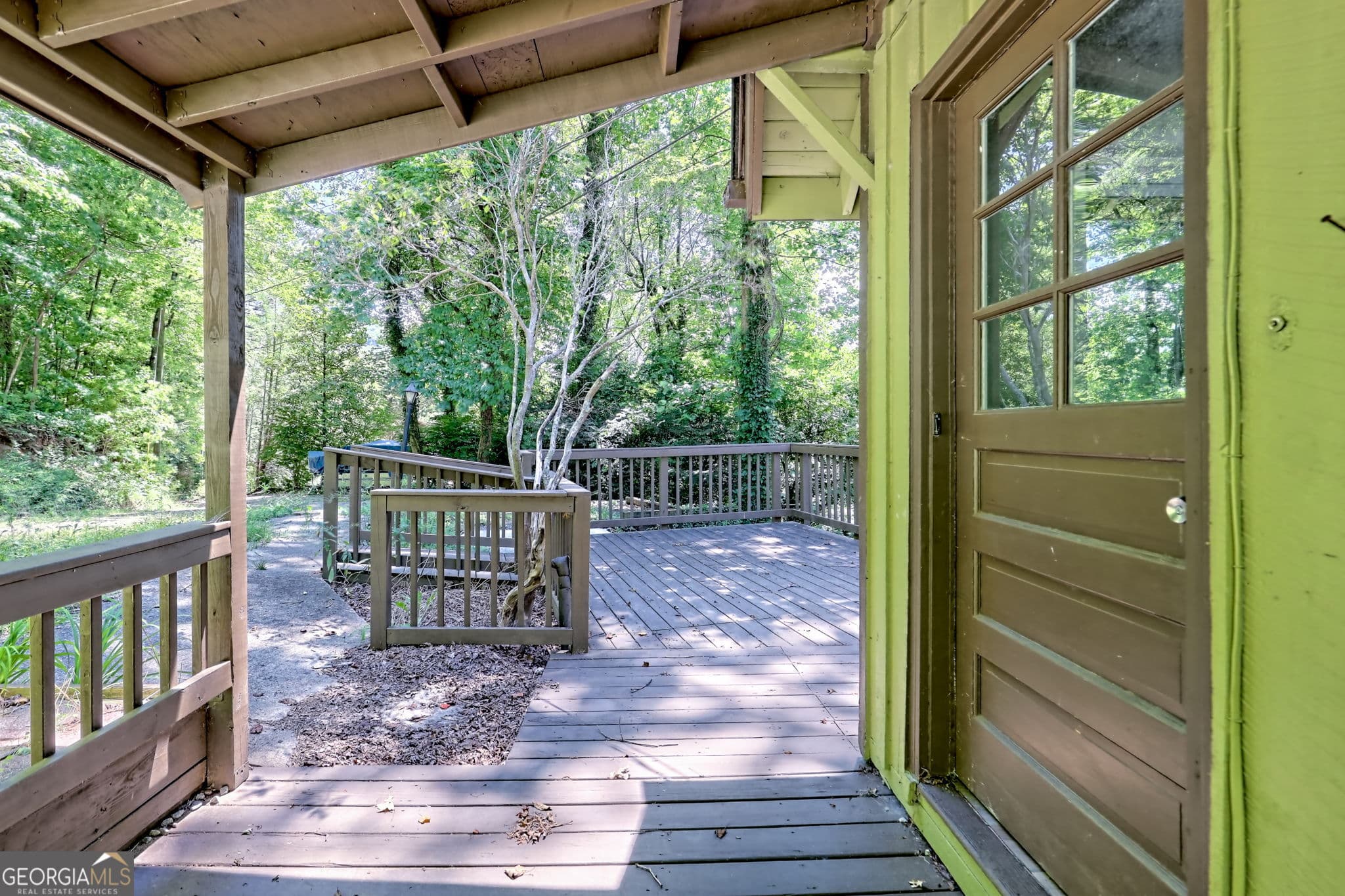 2 bedroom, 3 bathroom, 2,492 sq ft cabin,single family residence under contract at 11 Electric Avenue, Clayton, GA 30525 — photo 5
