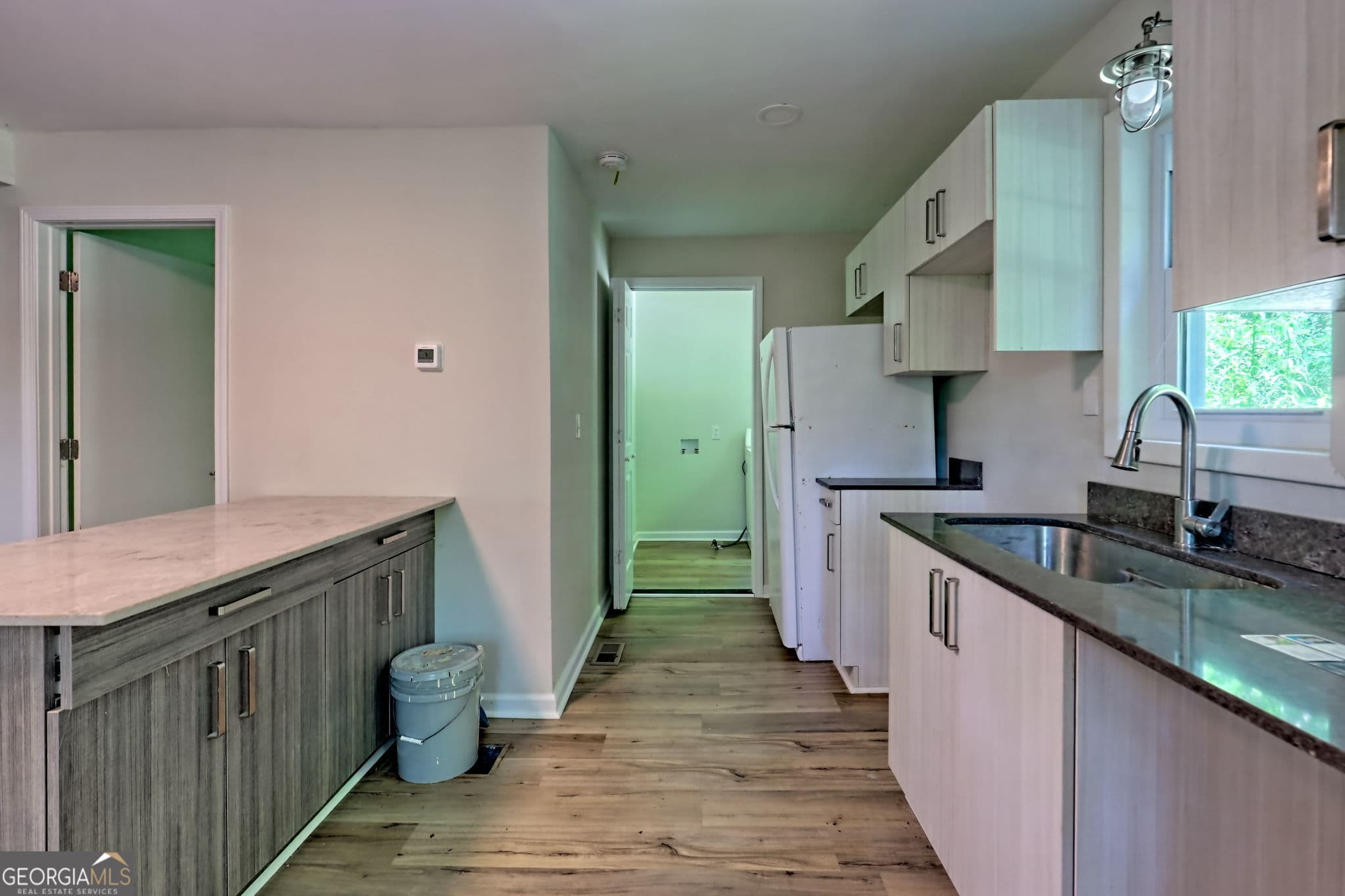 2 bedroom, 3 bathroom, 2,492 sq ft cabin,single family residence under contract at 11 Electric Avenue, Clayton, GA 30525 — photo 8