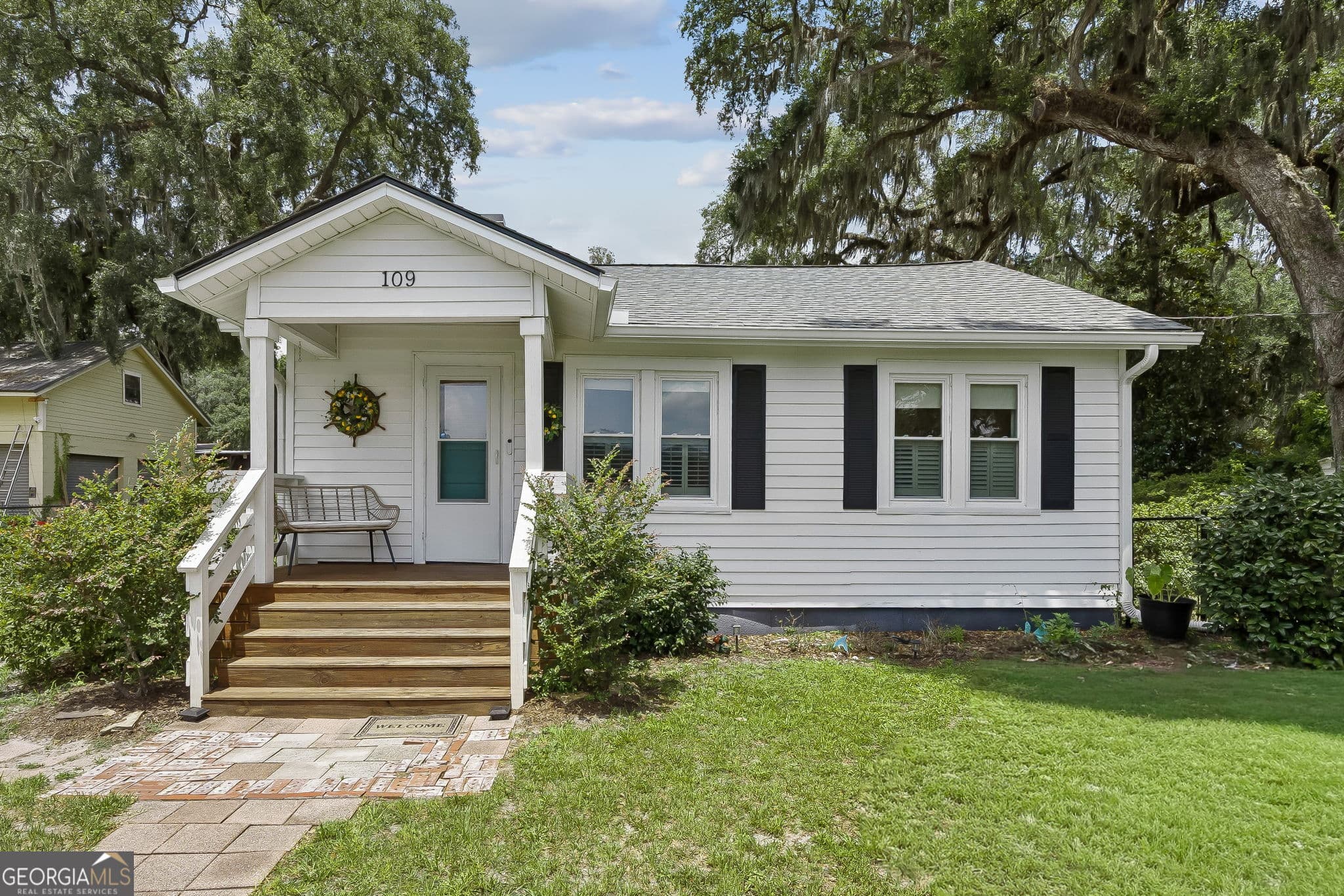 3 bedroom, 2 bathroom, 1,320 sq ft single family residence for sale at 109 E Church Street, St. Marys, GA 31558
