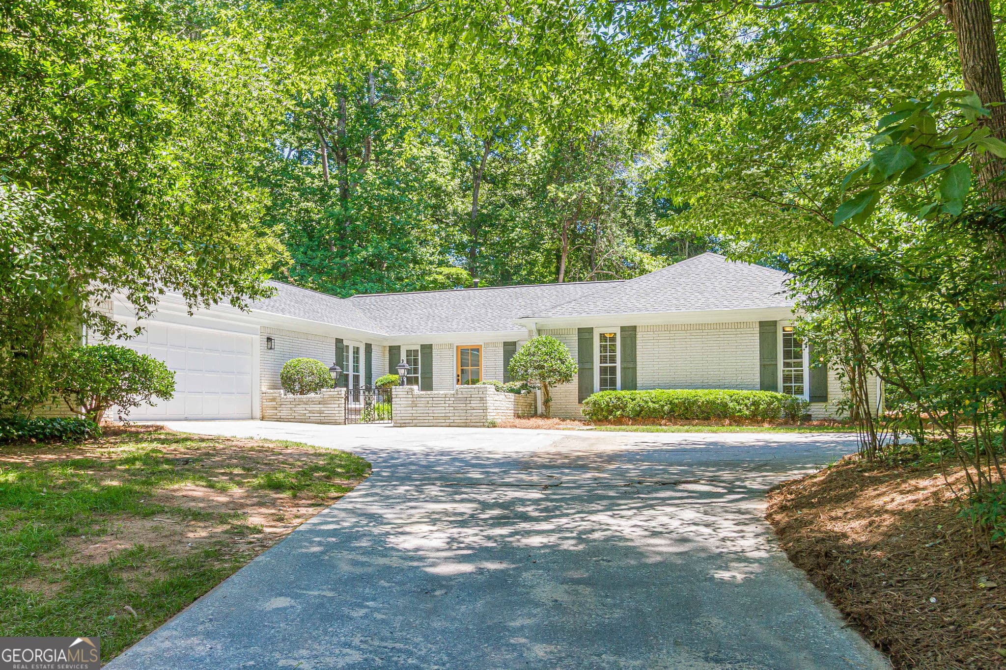 4 bedroom, 2.5 bathroom, 2,525 sq ft single family residence sold at 4296 Huntington Circle, Atlanta, GA 30338