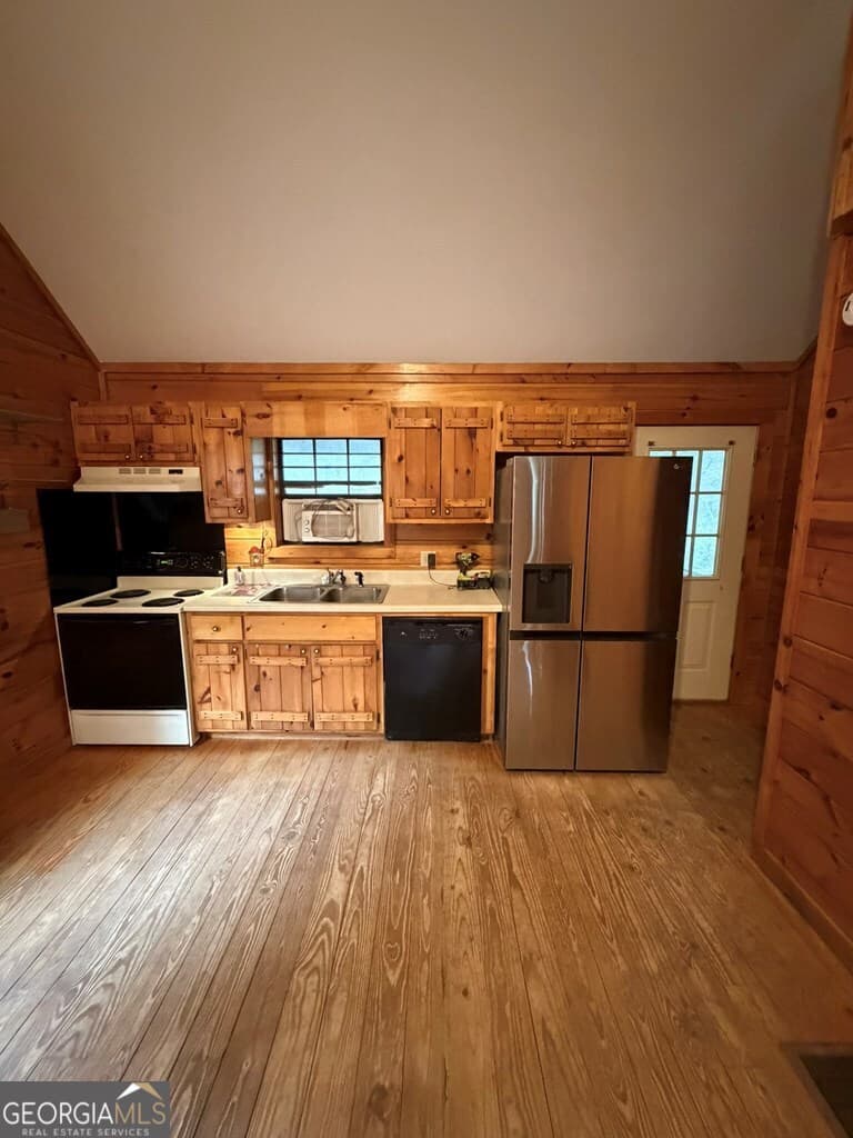 3 bedroom, 3 bathroom, 860 sq ft cabin,single family residence for sale at 8 Virginia Lane, Blairsville, GA 30512 — photo 6