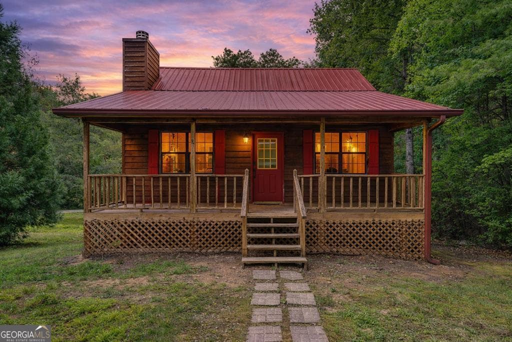 3 bedroom, 3 bathroom, 860 sq ft cabin,single family residence for sale at 8 Virginia Lane, Blairsville, GA 30512 — photo 3