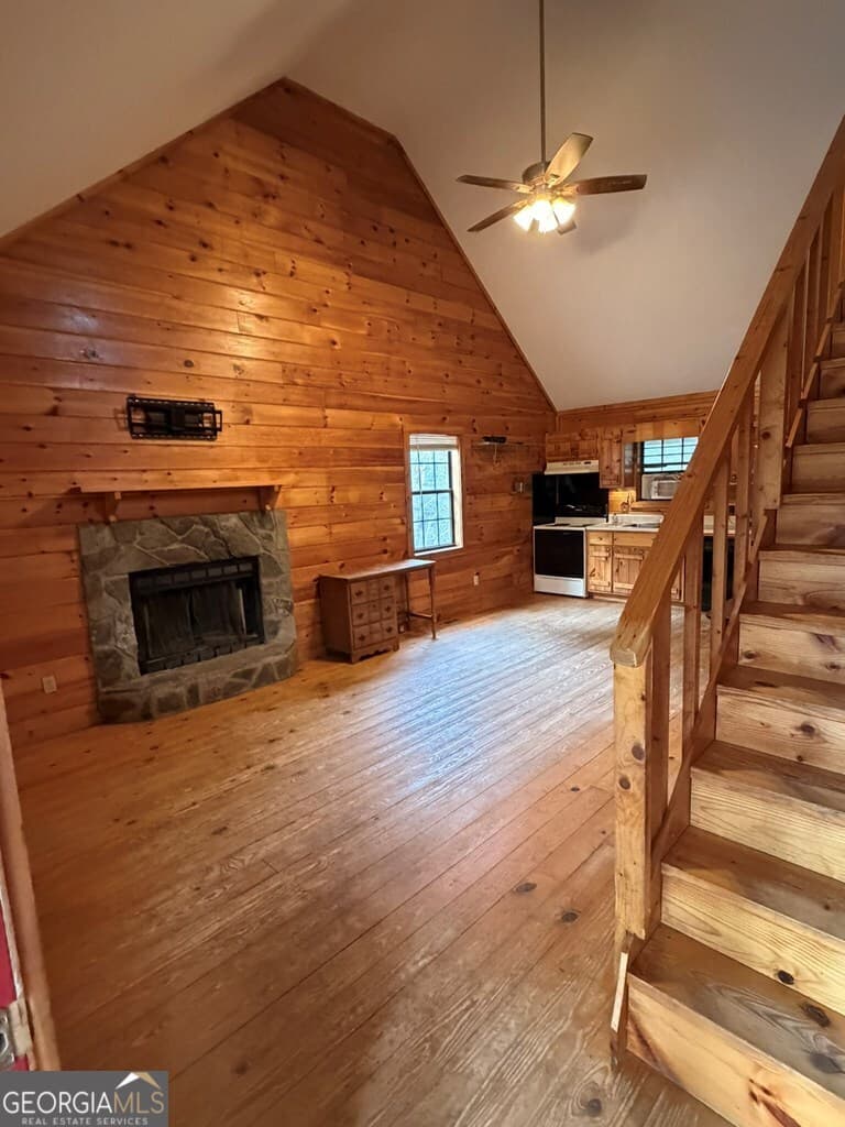 3 bedroom, 3 bathroom, 860 sq ft cabin,single family residence for sale at 8 Virginia Lane, Blairsville, GA 30512 — photo 9