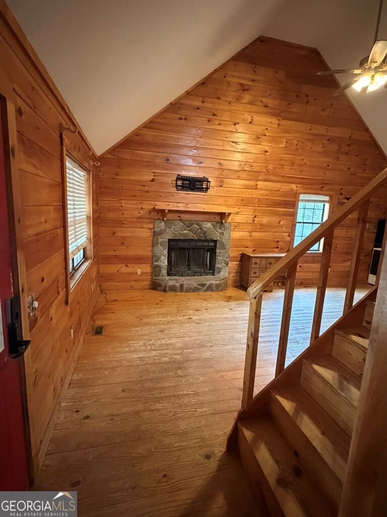 3 bedroom, 3 bathroom, 860 sq ft cabin,single family residence for sale at 8 Virginia Lane, Blairsville, GA 30512 — photo 10
