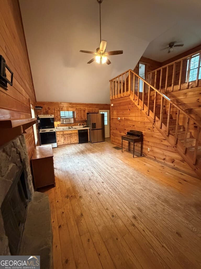 3 bedroom, 3 bathroom, 860 sq ft cabin,single family residence for sale at 8 Virginia Lane, Blairsville, GA 30512 — photo 8