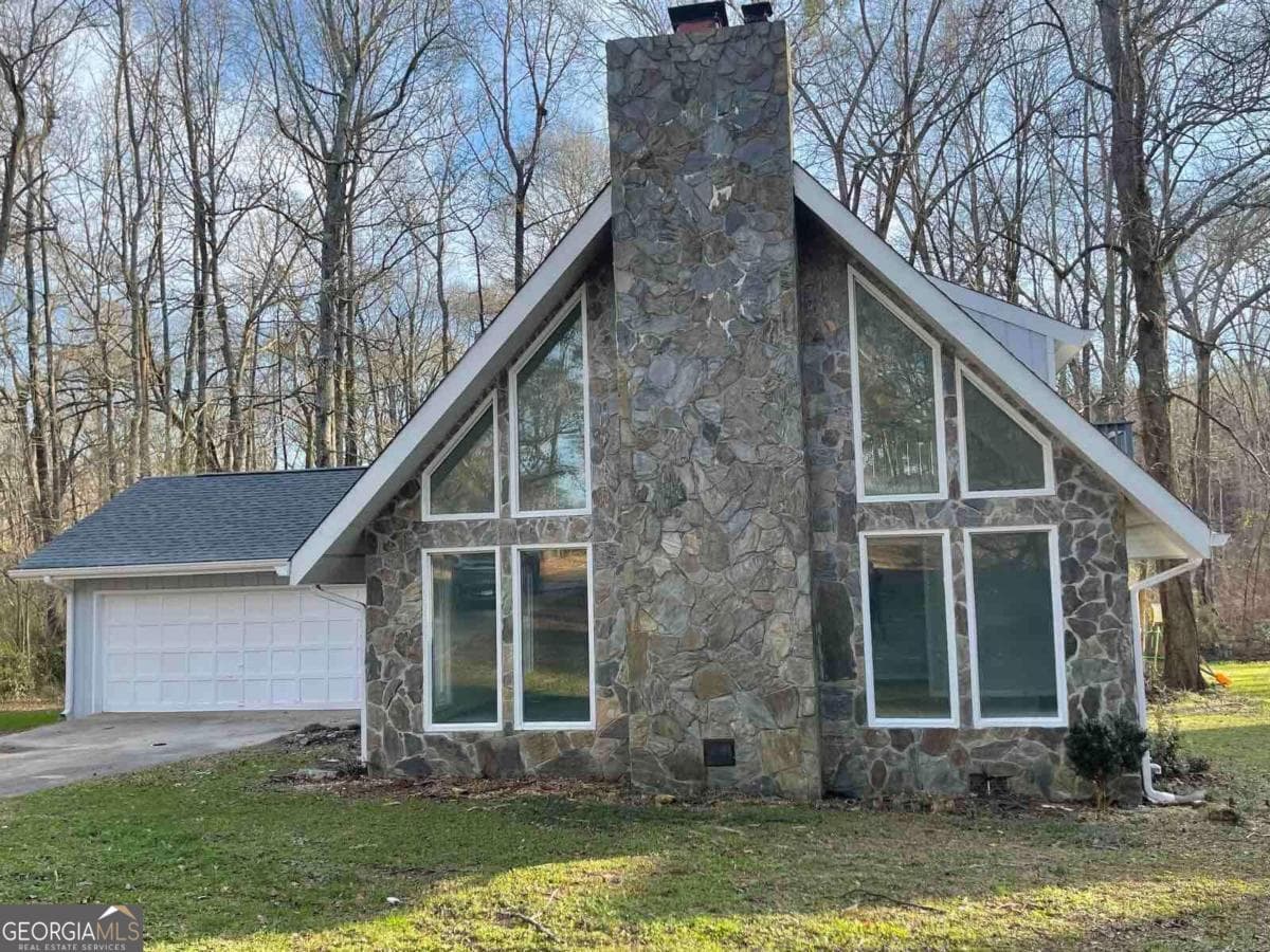 3 bedroom, 2 bathroom, 1,789 sq ft single family residence for sale at 2105 Honeybee Creek Drive, Griffin, GA 30224 — photo 3