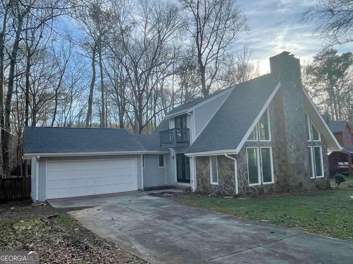 3 bedroom, 2 bathroom, 1,789 sq ft single family residence for sale at 2105 Honeybee Creek Drive, Griffin, GA 30224 — photo 1 of 25
