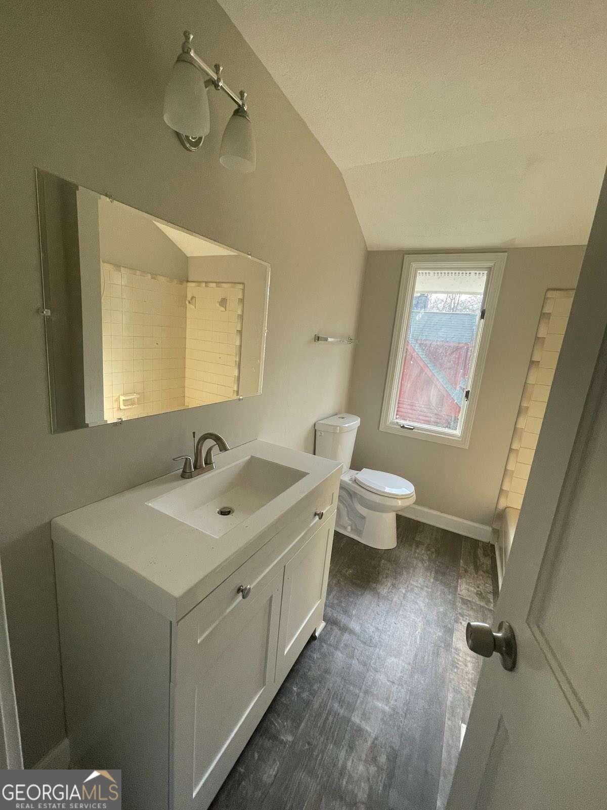3 bedroom, 2 bathroom, 1,789 sq ft single family residence for sale at 2105 Honeybee Creek Drive, Griffin, GA 30224 — photo 5