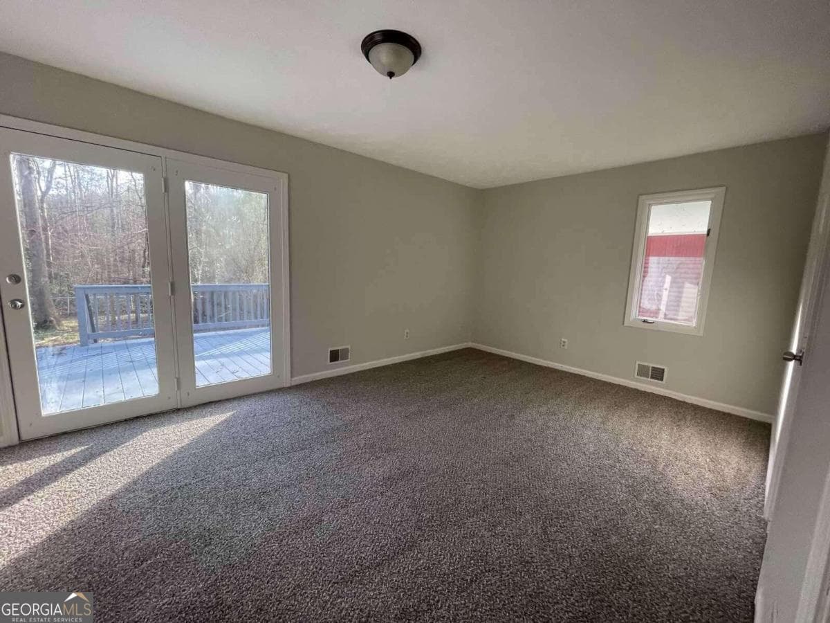 3 bedroom, 2 bathroom, 1,789 sq ft single family residence for sale at 2105 Honeybee Creek Drive, Griffin, GA 30224 — photo 10