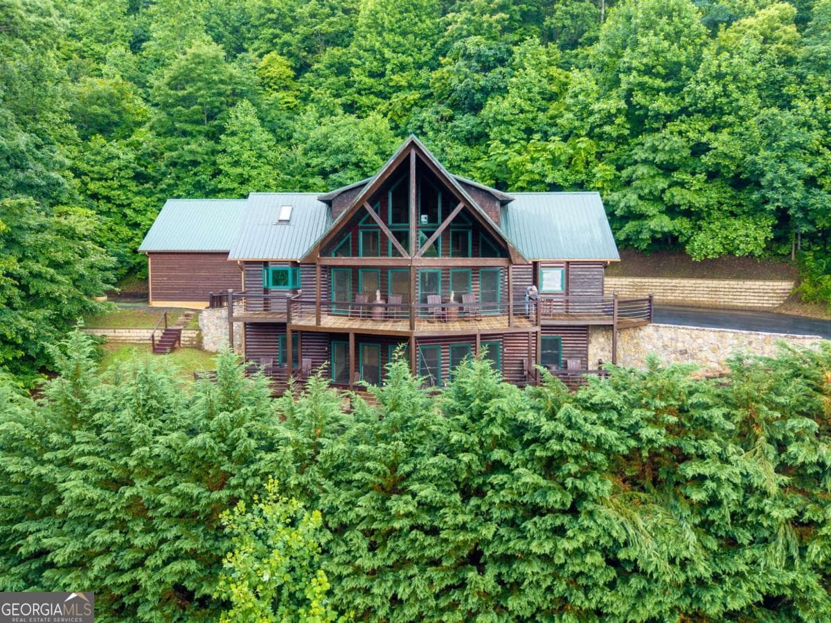 5 bedroom, 3.5 bathroom, 3,896 sq ft cabin,single family residence for sale at 101 Cletus Way, Hiawassee, GA 30546 — photo 5