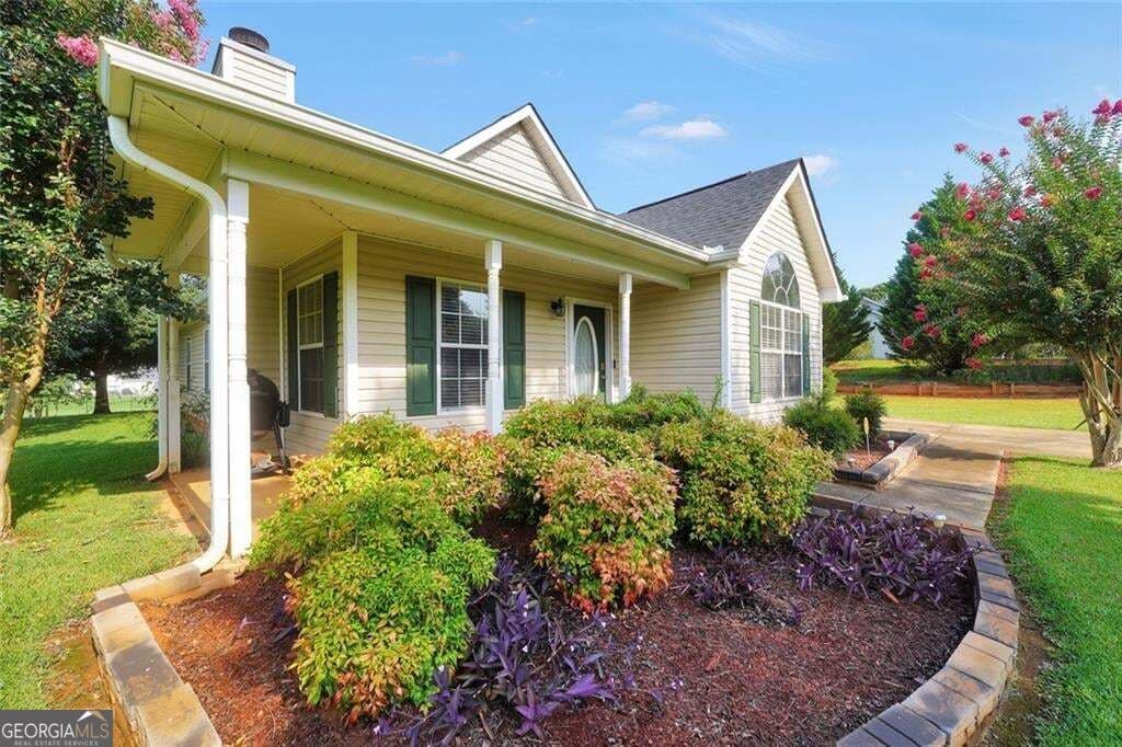 3 bedroom, 2 bathroom, 1,455 sq ft single family residence for sale at 1130 Larkspur Drive, Locust Grove, GA 30248 — photo 7