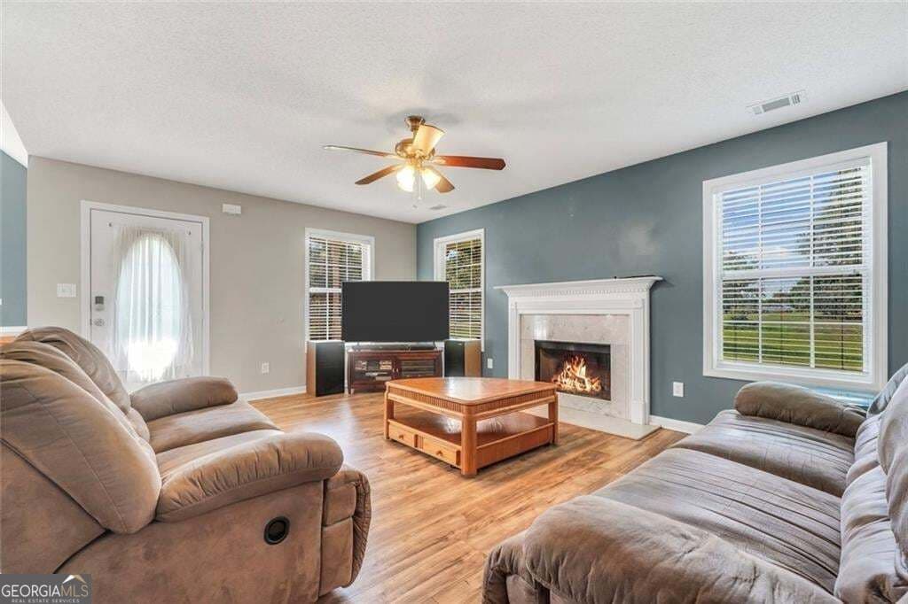 3 bedroom, 2 bathroom, 1,455 sq ft single family residence for sale at 1130 Larkspur Drive, Locust Grove, GA 30248 — photo 9