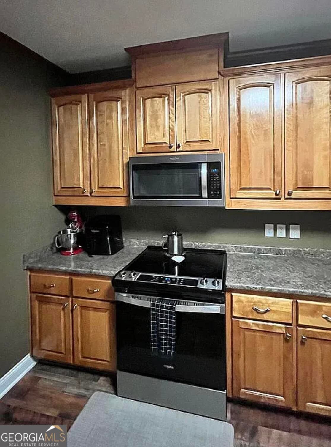 3 bedroom, 2 bathroom, 2,100 sq ft single family residence for sale at 112 Cakebread Drive, Cairo, GA 39828 — photo 9