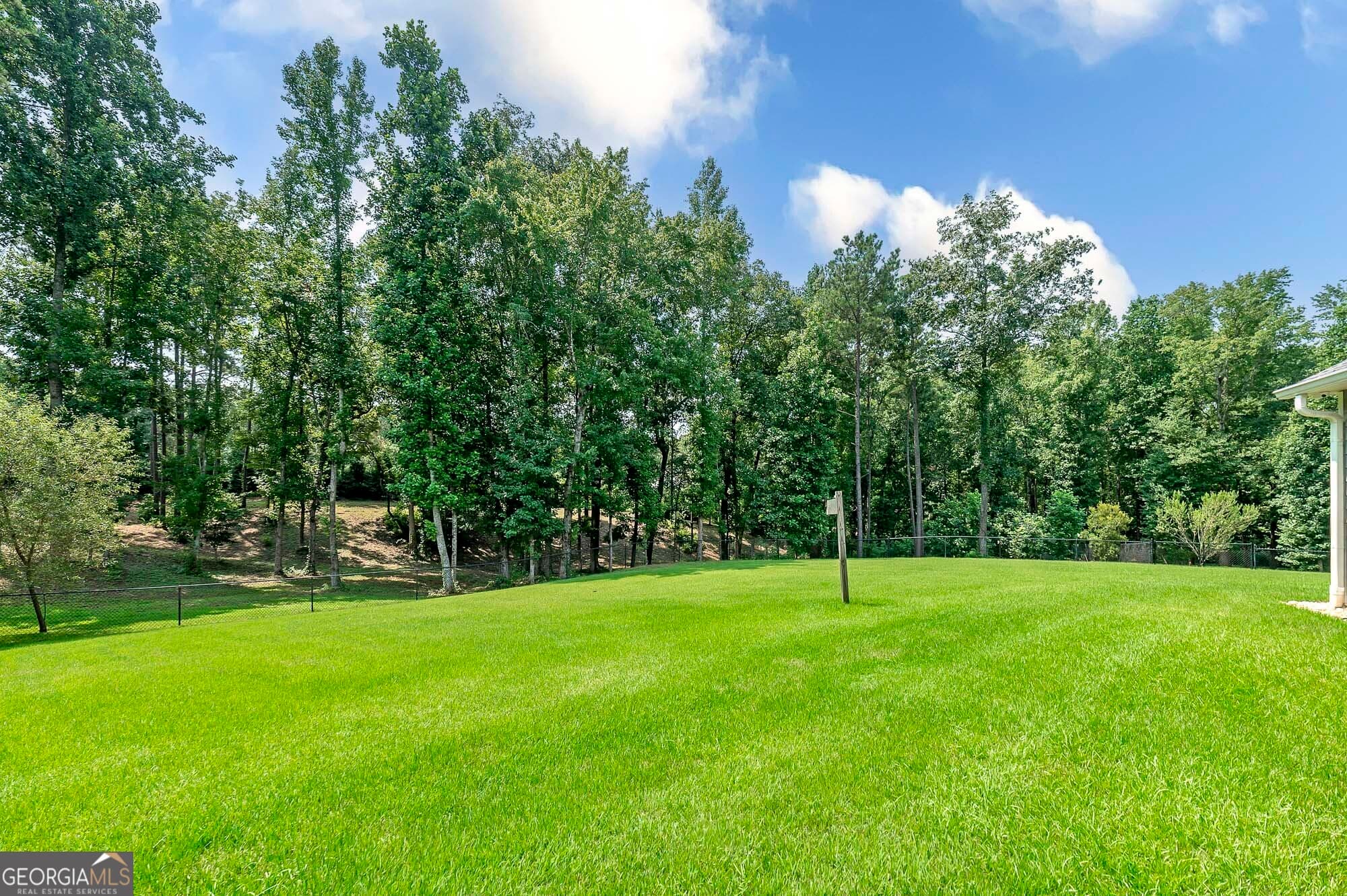 4 bedroom, 3 bathroom, 3,012 sq ft single family residence for sale at 90 Wagon Trail, Mansfield, GA 30055 — photo 7