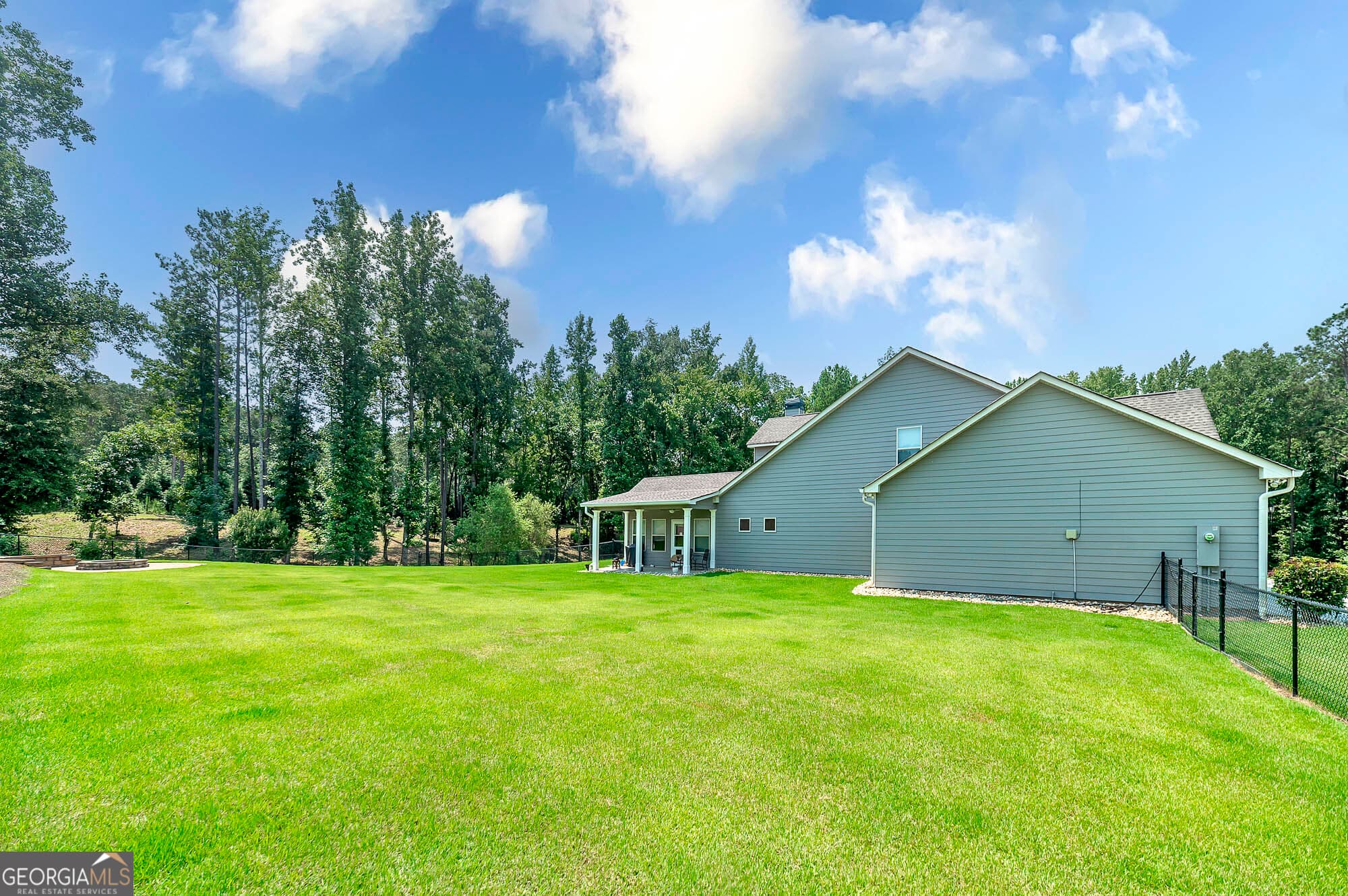 4 bedroom, 3 bathroom, 3,012 sq ft single family residence for sale at 90 Wagon Trail, Mansfield, GA 30055 — photo 4