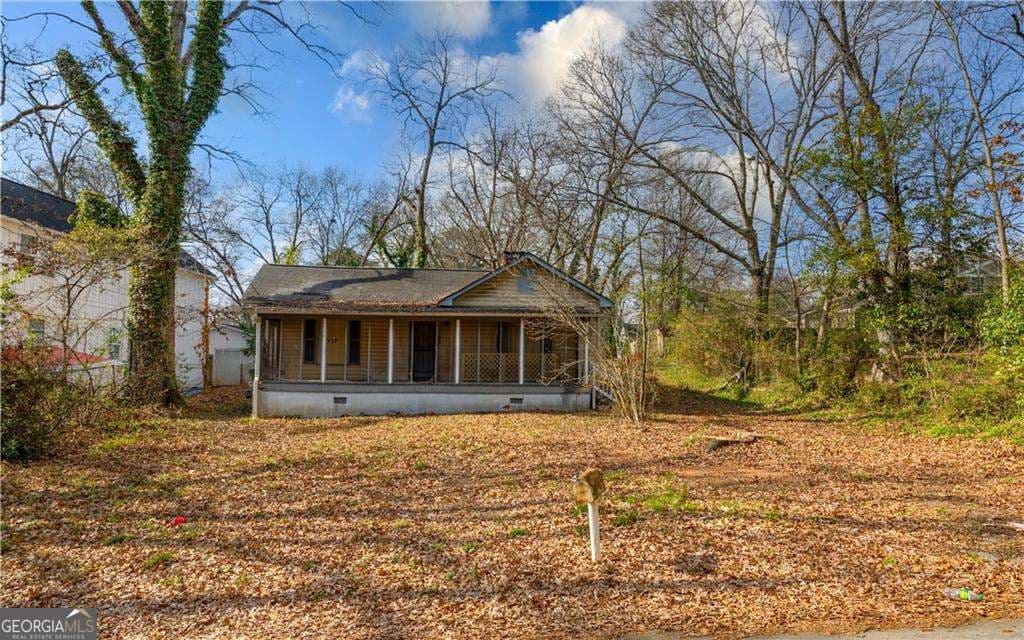 2 bedroom, 1 bathroom, 1,348 sq ft single family residence for sale at 2965 Pearl Street, East Point, GA 30344 — photo 3