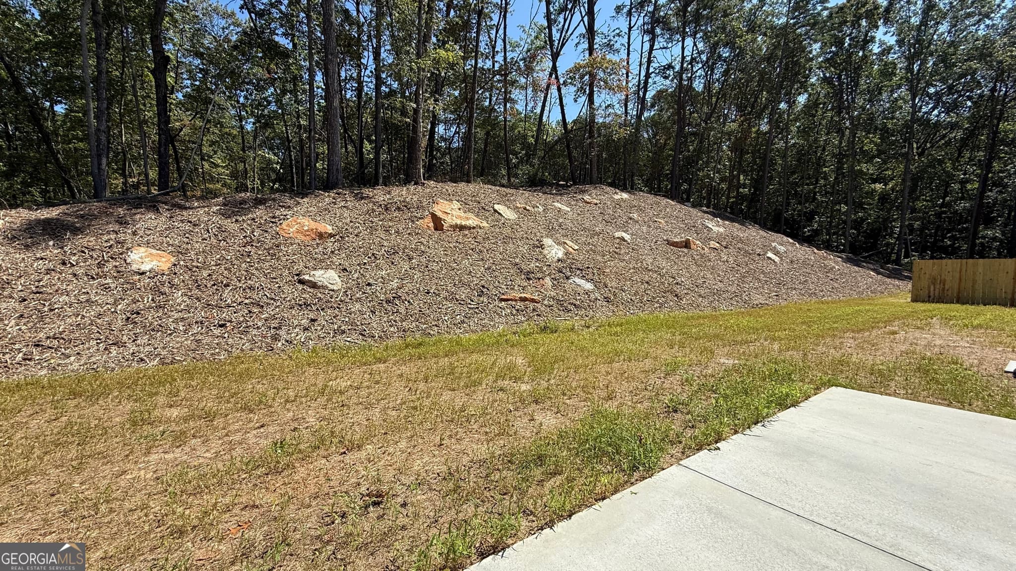 2 bedroom, 2.5 bathroom, 1,380 sq ft single family residence for sale at 110 Sautee Ridge Road, Clarkesville, GA 30523 — photo 6
