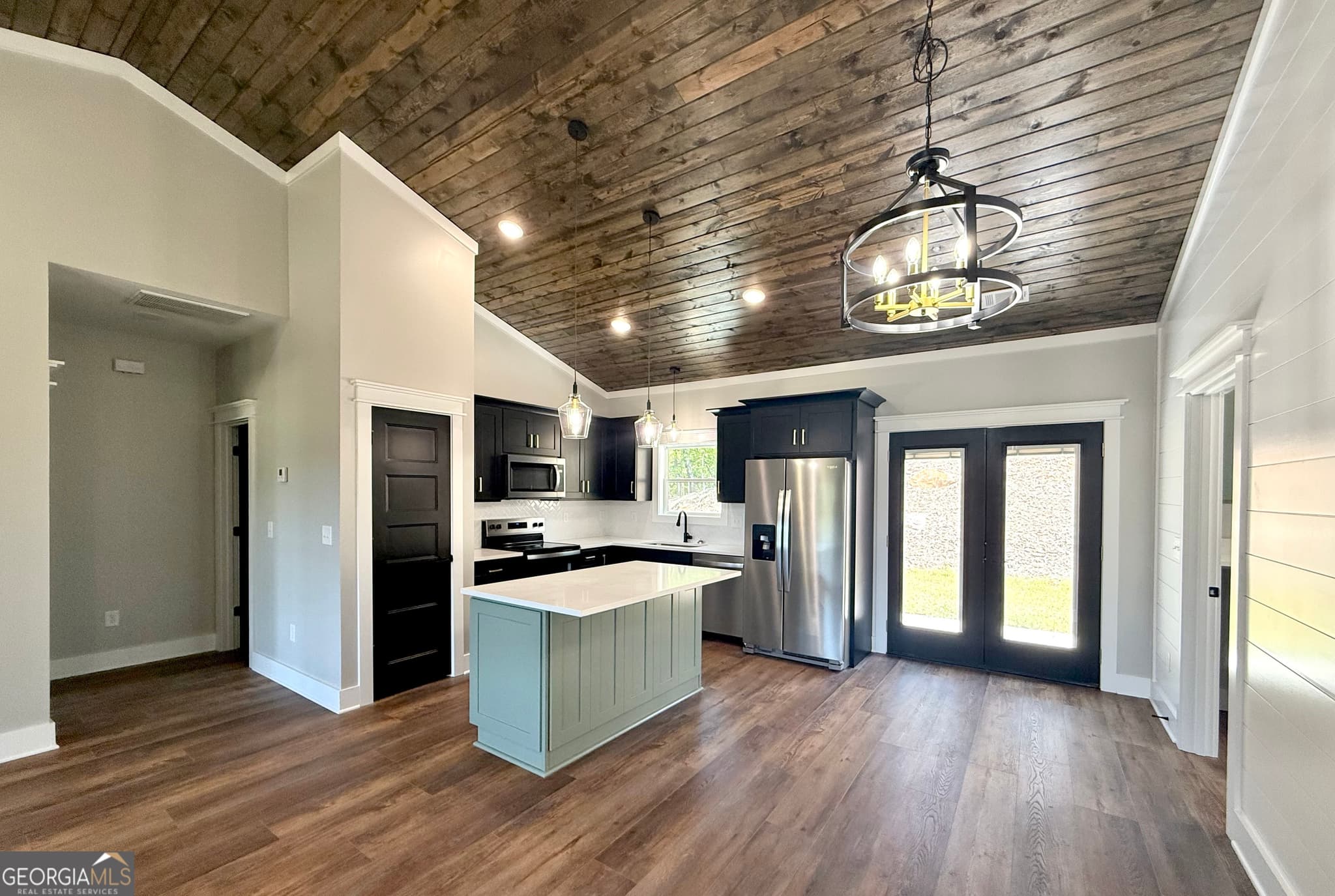 2 bedroom, 2.5 bathroom, 1,380 sq ft single family residence for sale at 110 Sautee Ridge Road, Clarkesville, GA 30523 — photo 10