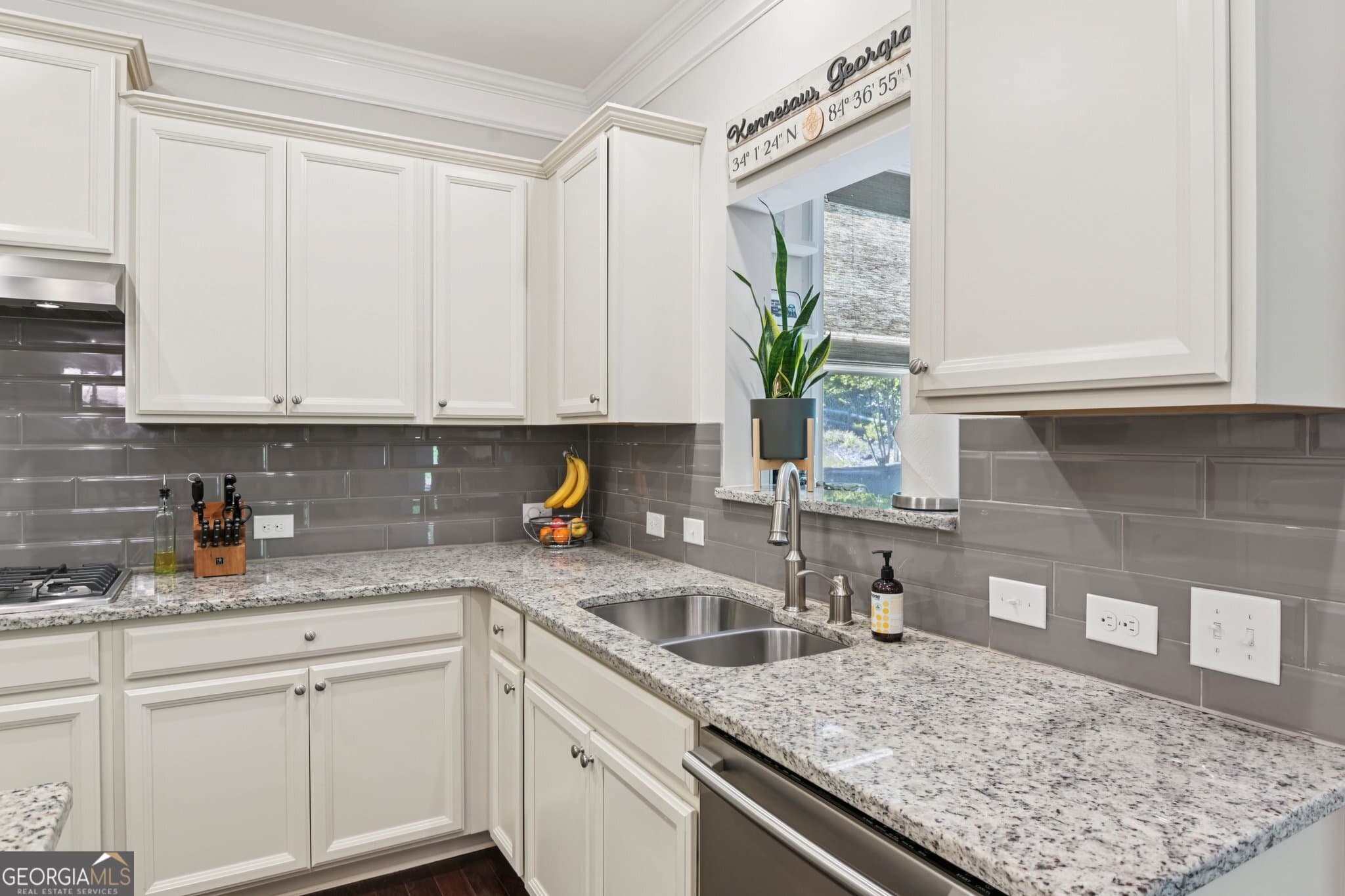 5 bedroom, 3 bathroom, 3,397 sq ft single family residence for sale at 1177 Smithwell Point, Kennesaw, GA 30152 — photo 7