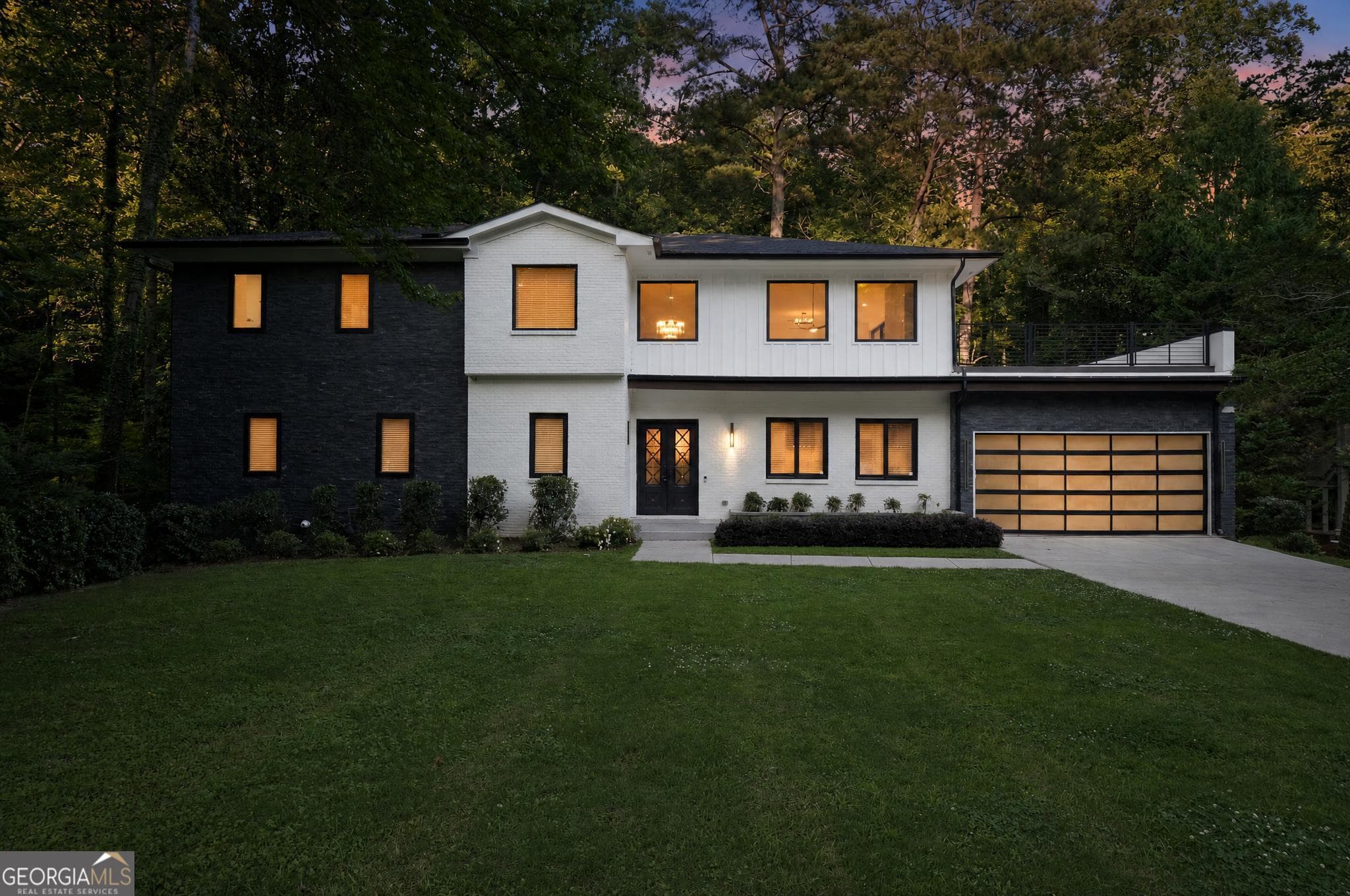 5 bedroom, 5 bathroom, 7,900 sq ft single family residence for sale at 5285 Mount Vernon Parkway, Sandy Springs, GA 30327 — photo 2