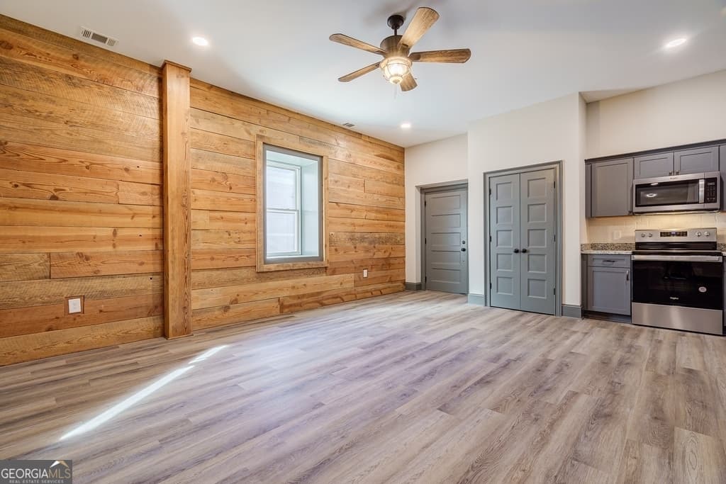 1 bedroom, 1 bathroom, 939 sq ft condominium for rent at 34 Depot Street 11, Hartwell, GA 30643 for $1,500 a month — photo 4