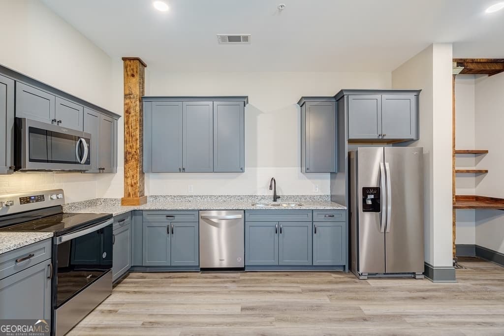 1 bedroom, 1 bathroom, 939 sq ft condominium for rent at 34 Depot Street 11, Hartwell, GA 30643 for $1,500 a month — photo 8