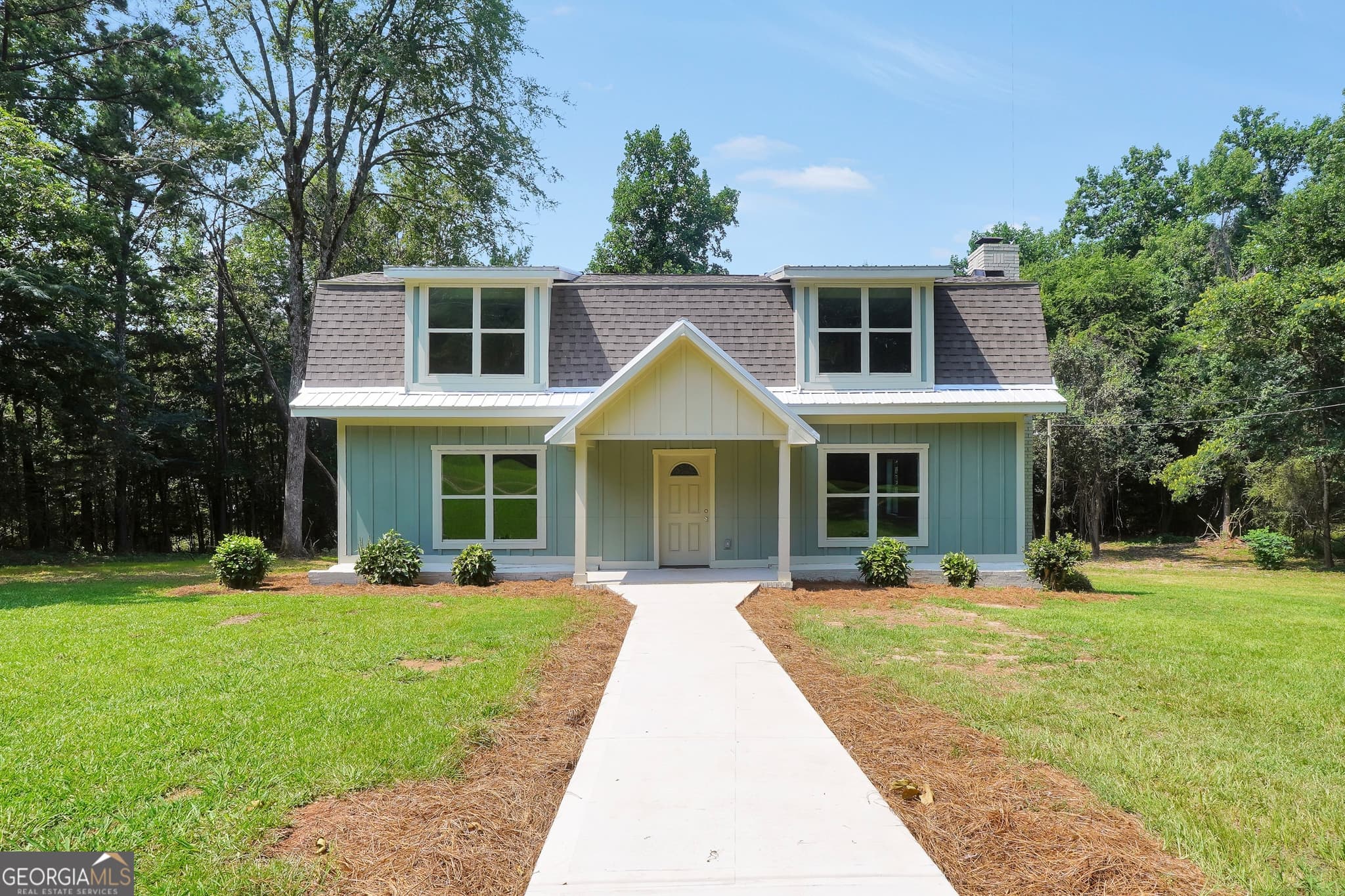 4 bedroom, 2.5 bathroom, 1,440 sq ft single family residence under contract at 310 Old Macon Road, Hillsboro, GA 31038