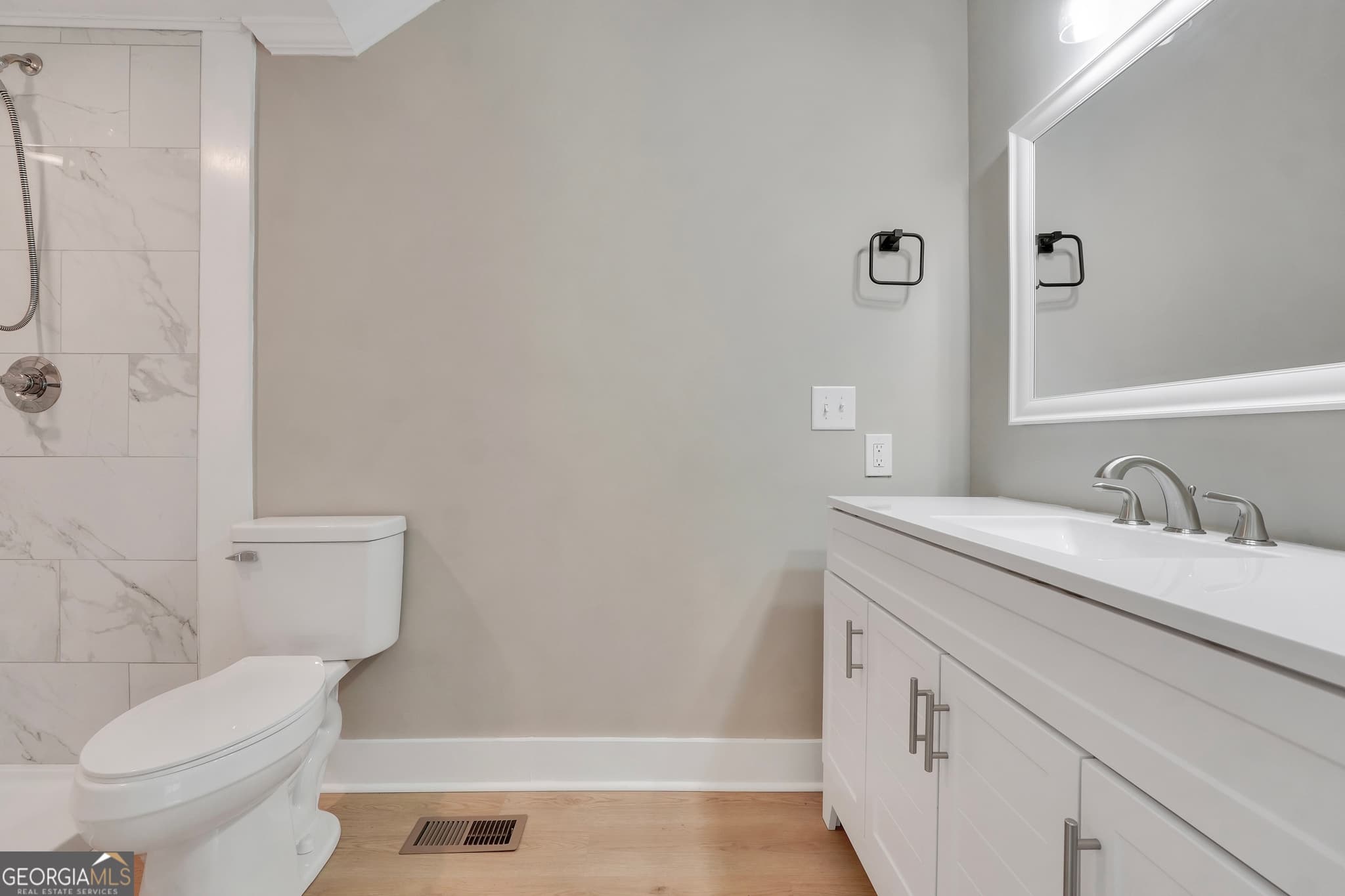 4 bedroom, 2.5 bathroom, 1,440 sq ft single family residence under contract at 310 Old Macon Road, Hillsboro, GA 31038 — photo 5