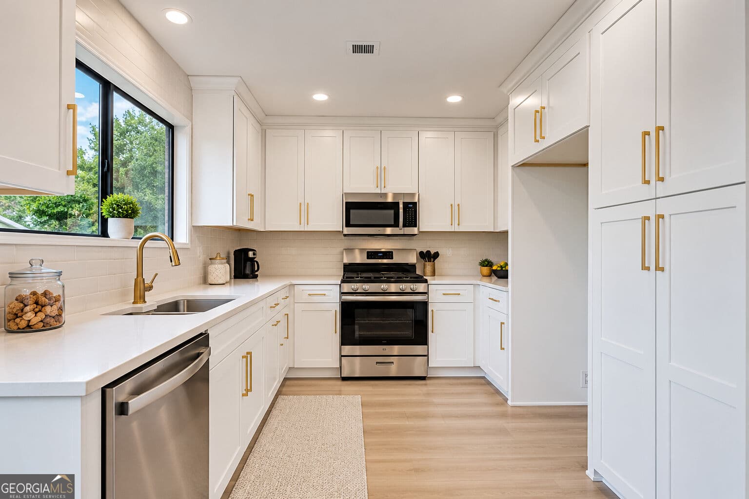 4 bedroom, 2 bathroom, 2,116 sq ft single family residence for sale at 282 Park Ridge Court, Riverdale, GA 30274 — photo 7