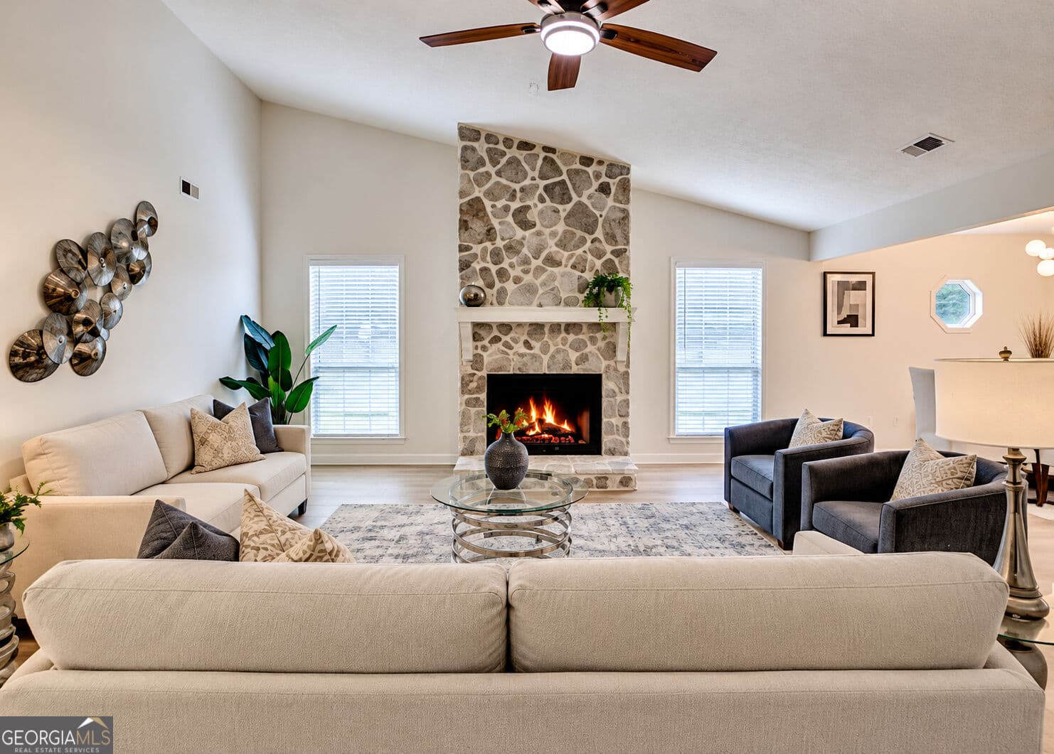 4 bedroom, 2 bathroom, 2,116 sq ft single family residence for sale at 282 Park Ridge Court, Riverdale, GA 30274 — photo 4
