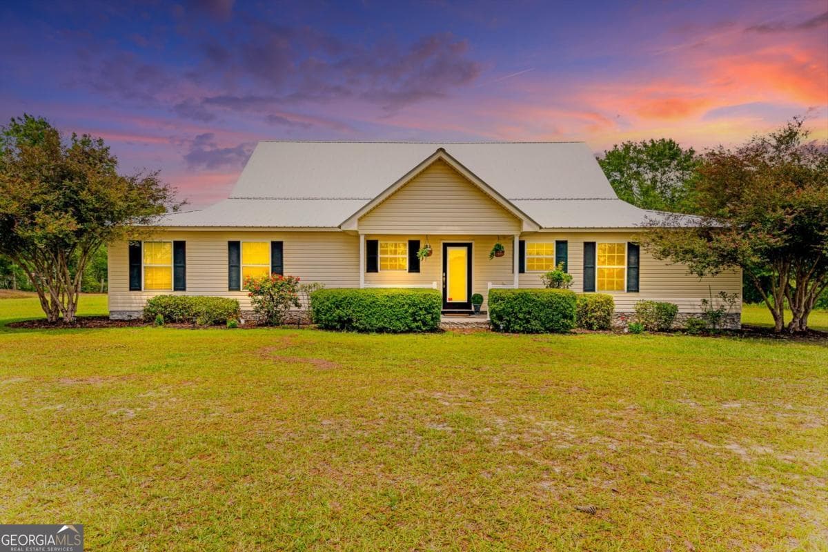 5 bedroom, 3 bathroom, 3,857 sq ft single family residence for sale at 762 Old Mcleod Bridge Road, Adrian, GA 31002 — photo 3
