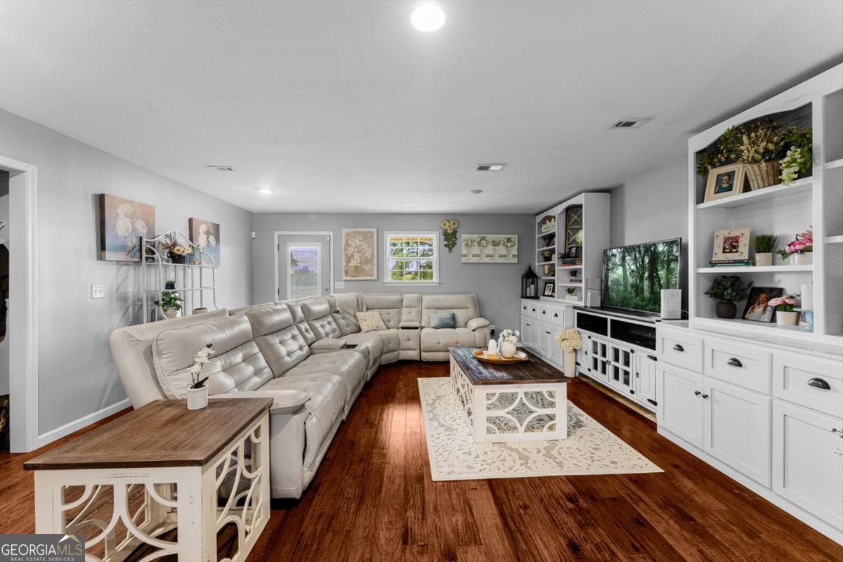 5 bedroom, 3 bathroom, 3,857 sq ft single family residence for sale at 762 Old Mcleod Bridge Road, Adrian, GA 31002 — photo 5