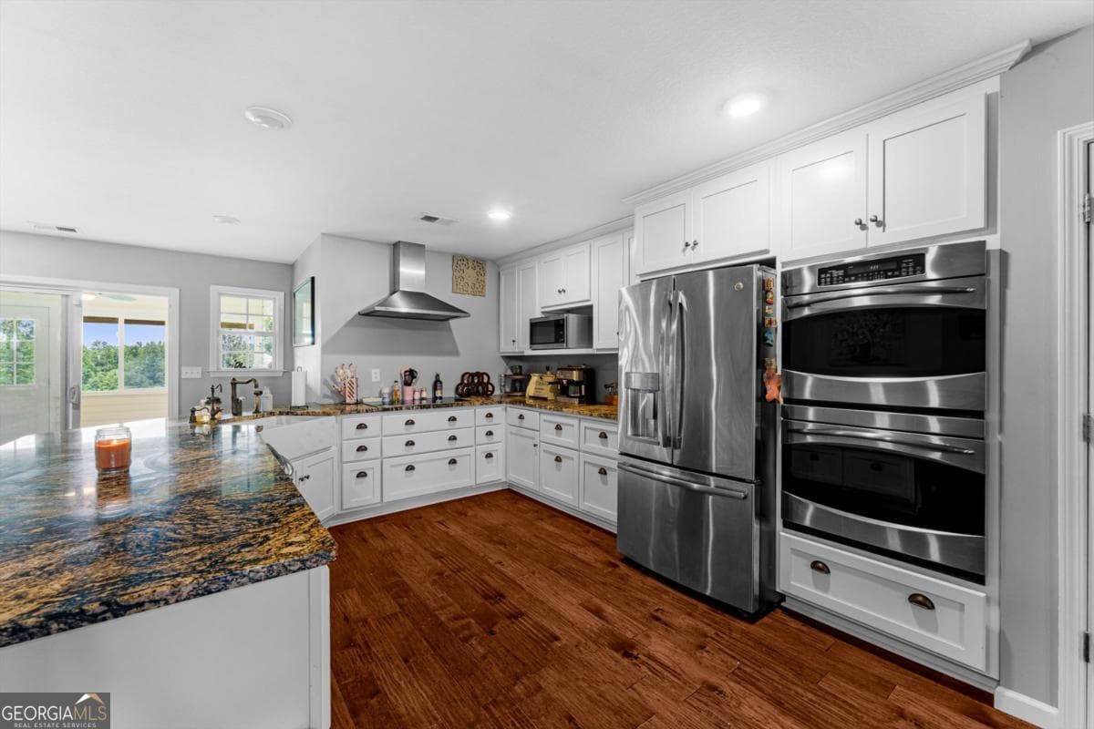 5 bedroom, 3 bathroom, 3,857 sq ft single family residence for sale at 762 Old Mcleod Bridge Road, Adrian, GA 31002 — photo 9