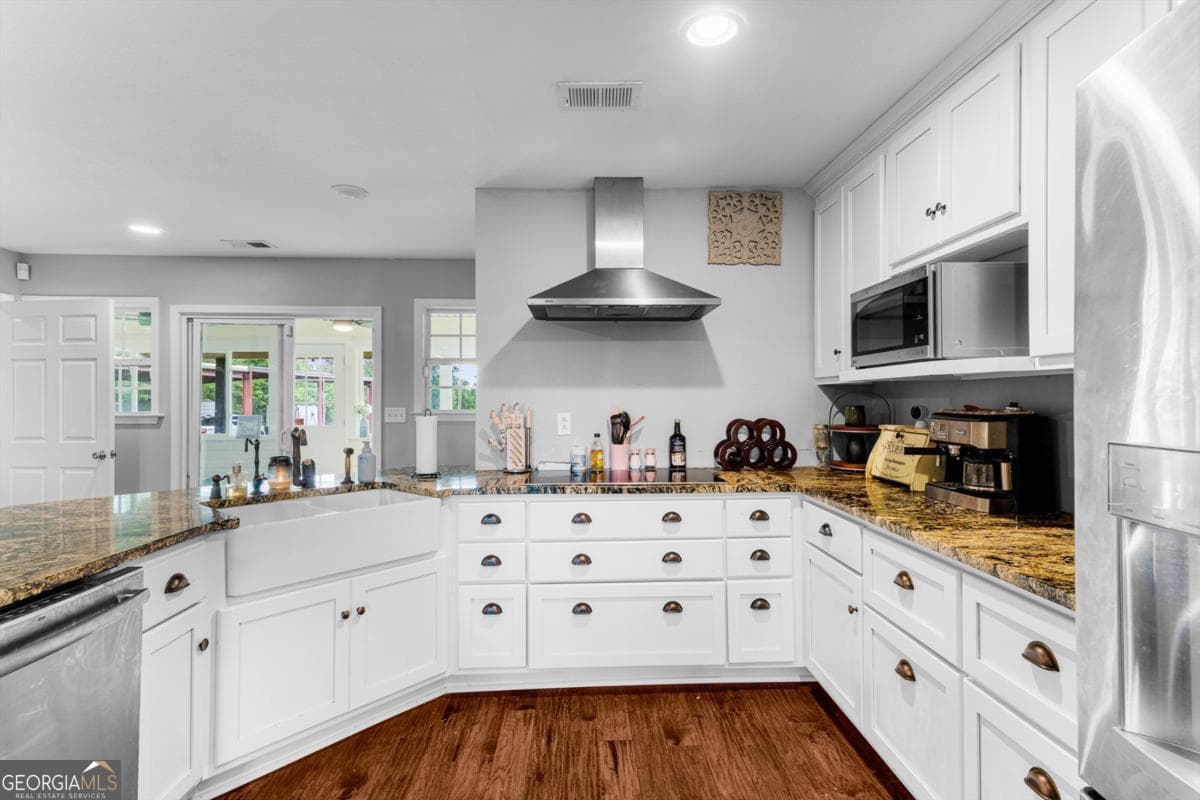 5 bedroom, 3 bathroom, 3,857 sq ft single family residence for sale at 762 Old Mcleod Bridge Road, Adrian, GA 31002 — photo 10